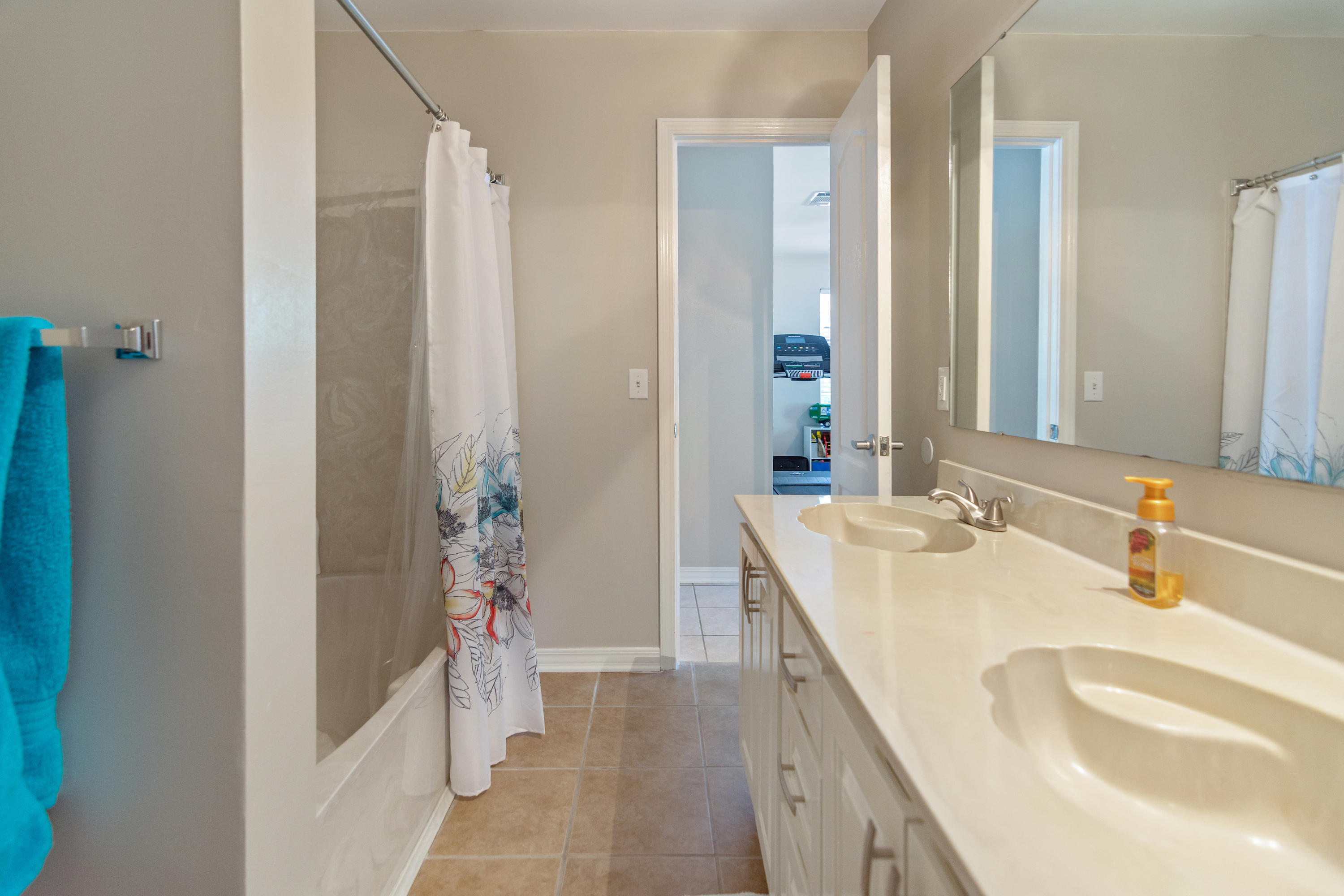 ROCKY BAYOU COUNTRY CLUB ESTATES 3 - Residential