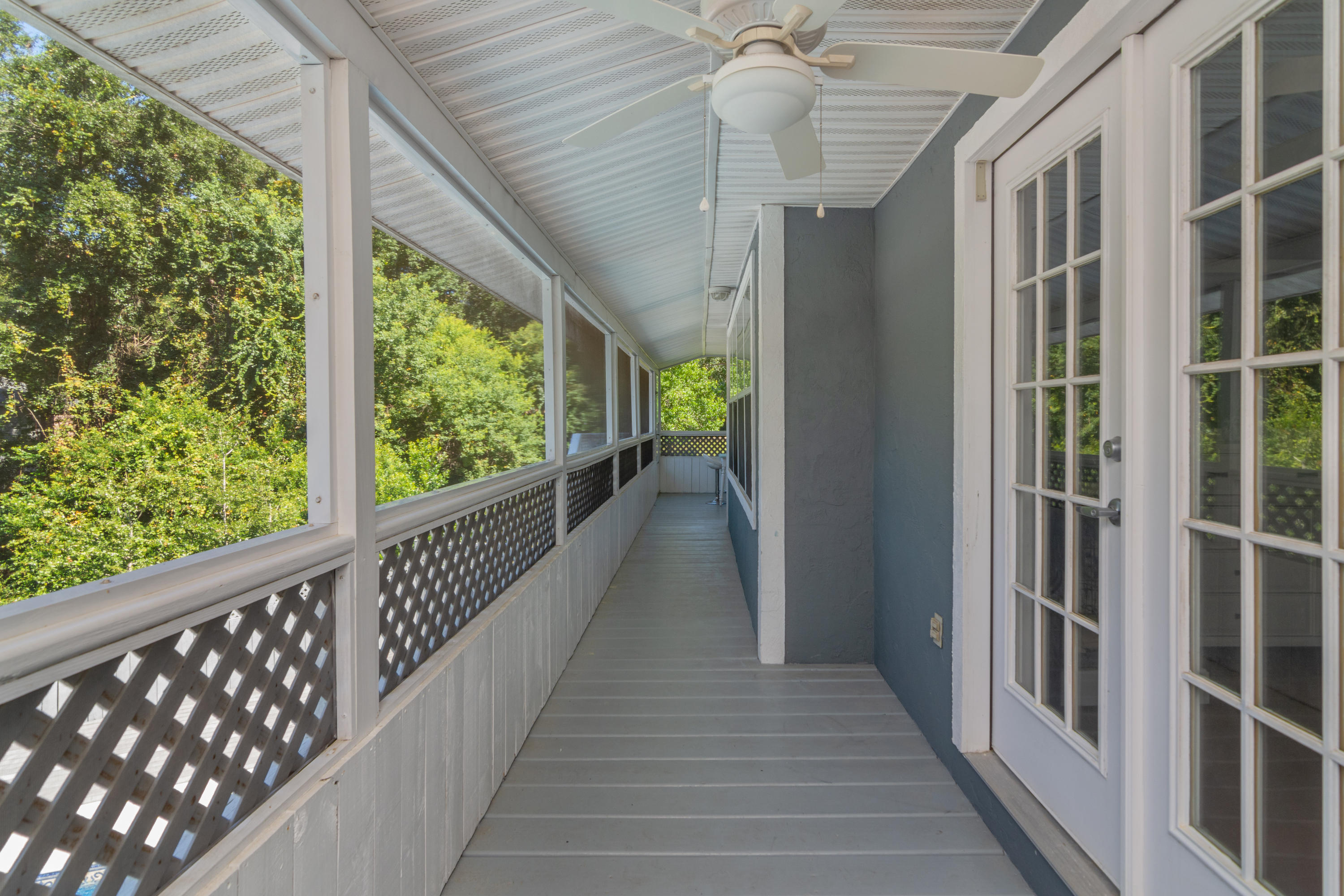 ROCKY BAYOU COUNTRY CLUB ESTATES 3 - Residential