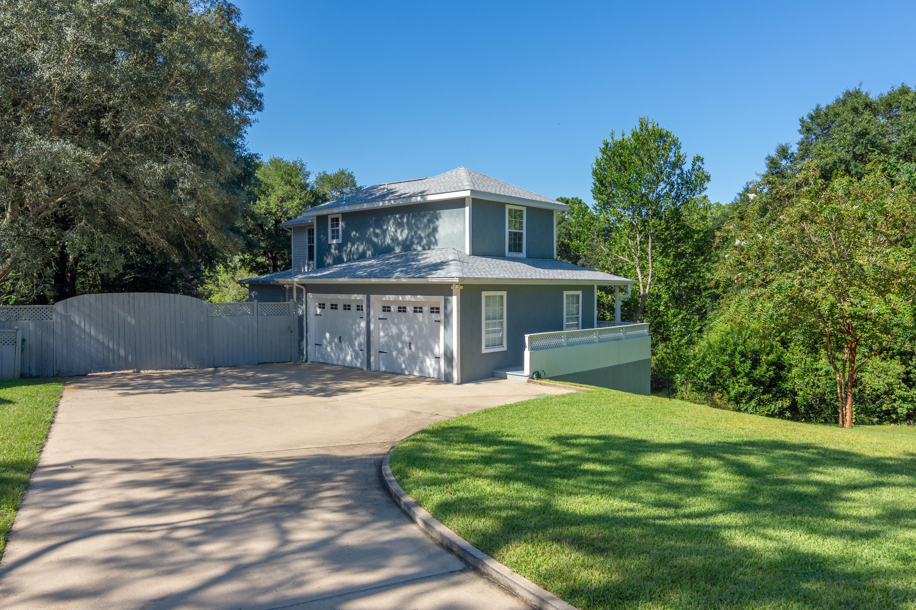 ROCKY BAYOU COUNTRY CLUB ESTATES 3 - Residential