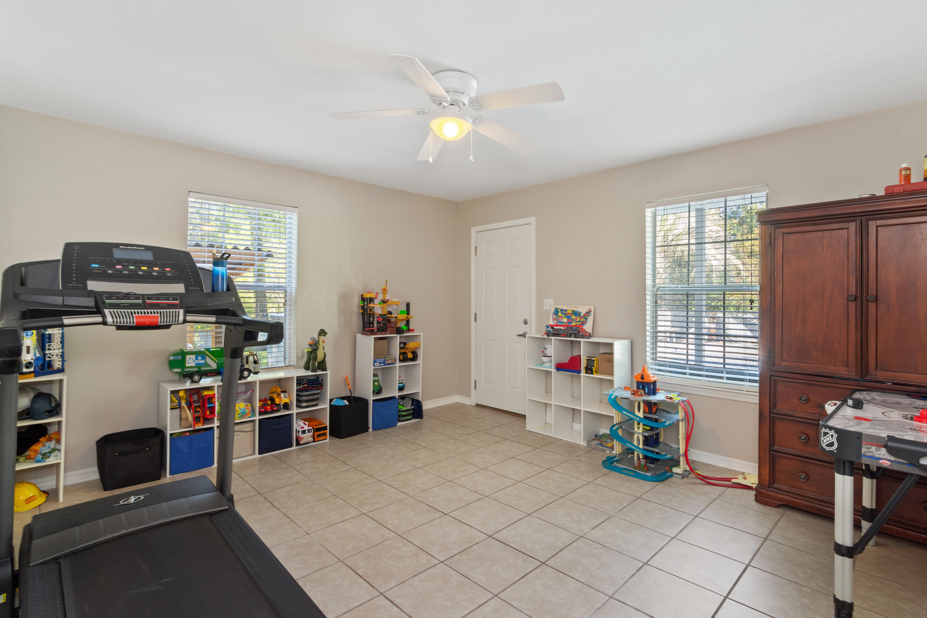 ROCKY BAYOU COUNTRY CLUB ESTATES 3 - Residential