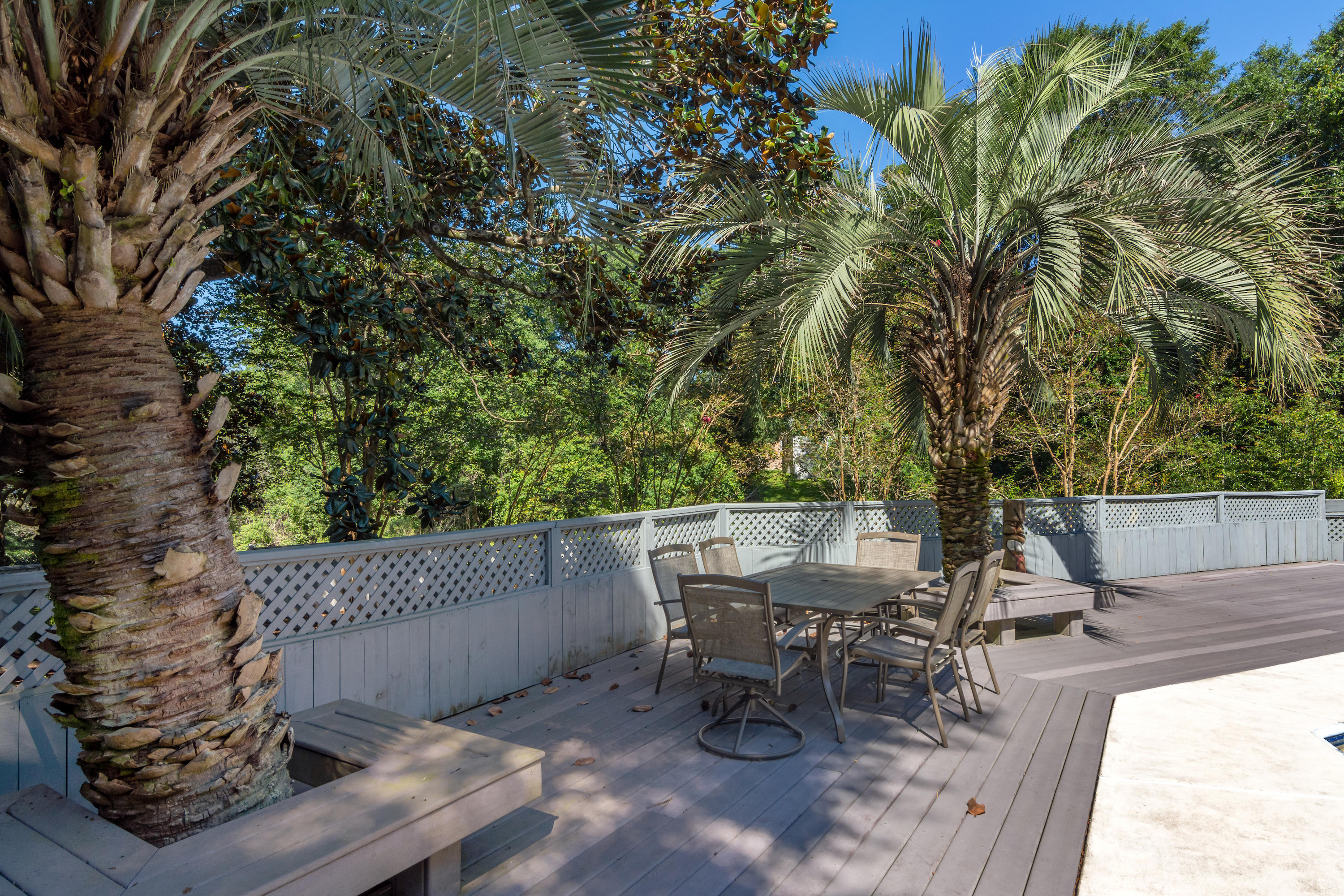 ROCKY BAYOU COUNTRY CLUB ESTATES 3 - Residential