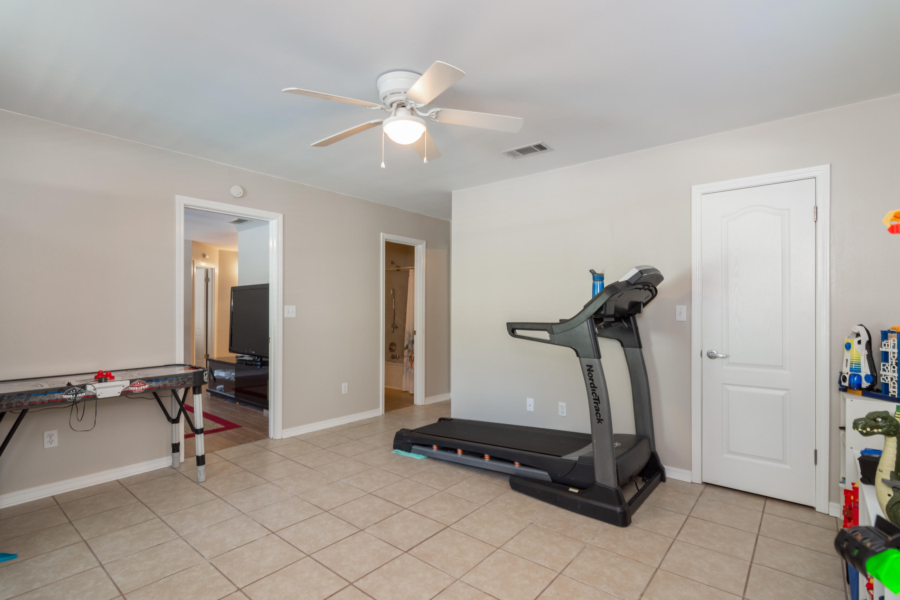 ROCKY BAYOU COUNTRY CLUB ESTATES 3 - Residential