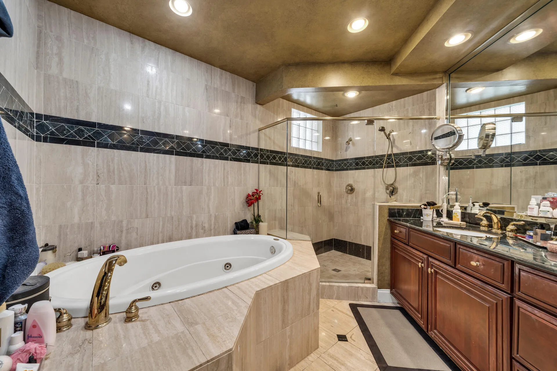 Destin, Florida 32541, United States, 4 Bedrooms Bedrooms, ,5 BathroomsBathrooms,Residential,Active,74017