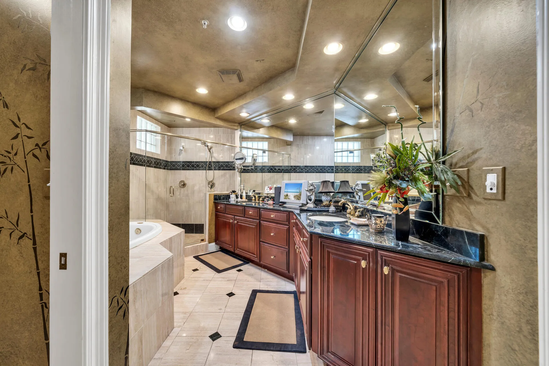 Destin, Florida 32541, United States, 4 Bedrooms Bedrooms, ,5 BathroomsBathrooms,Residential,Active,74017