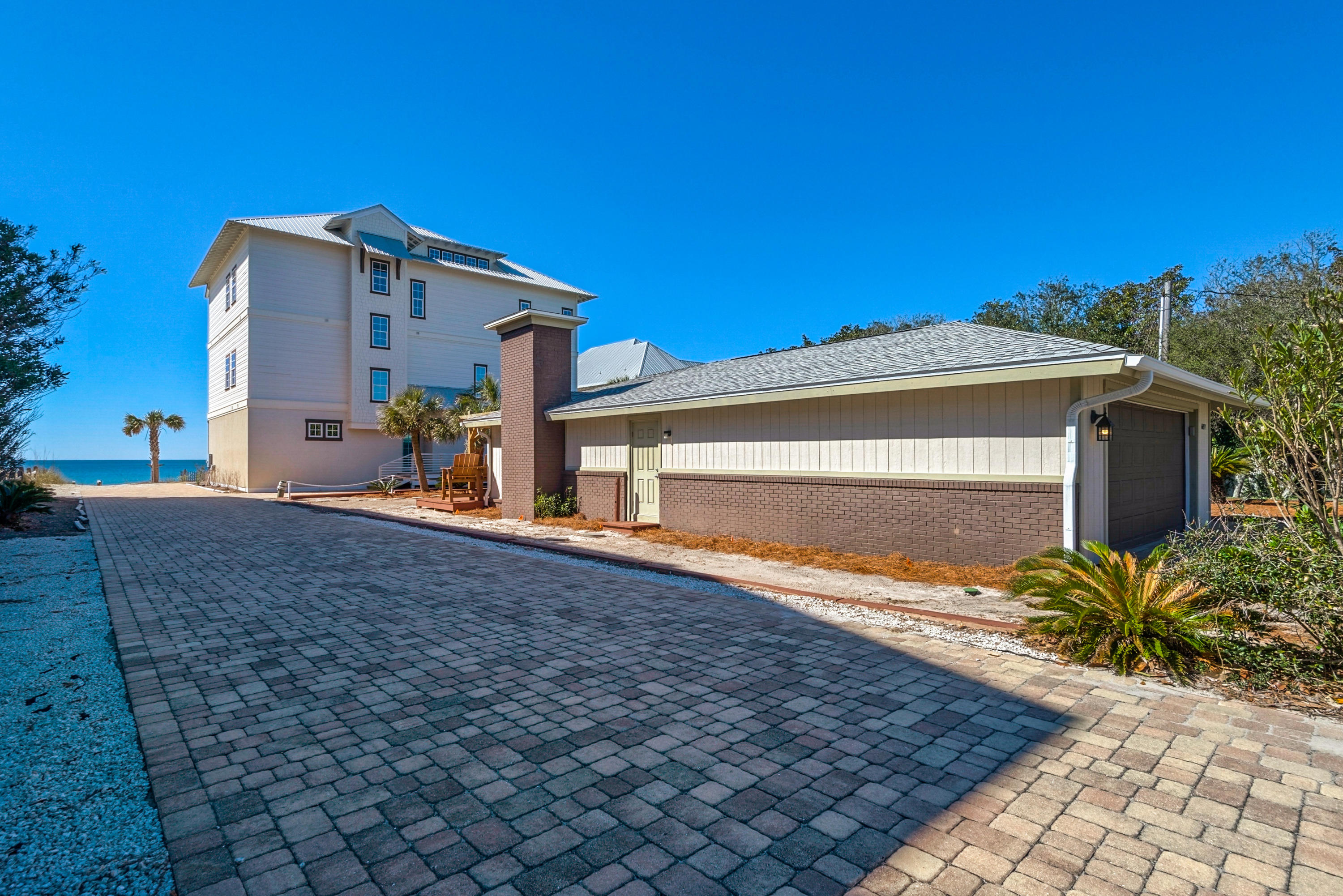 BEACH HIGHLAND - Residential