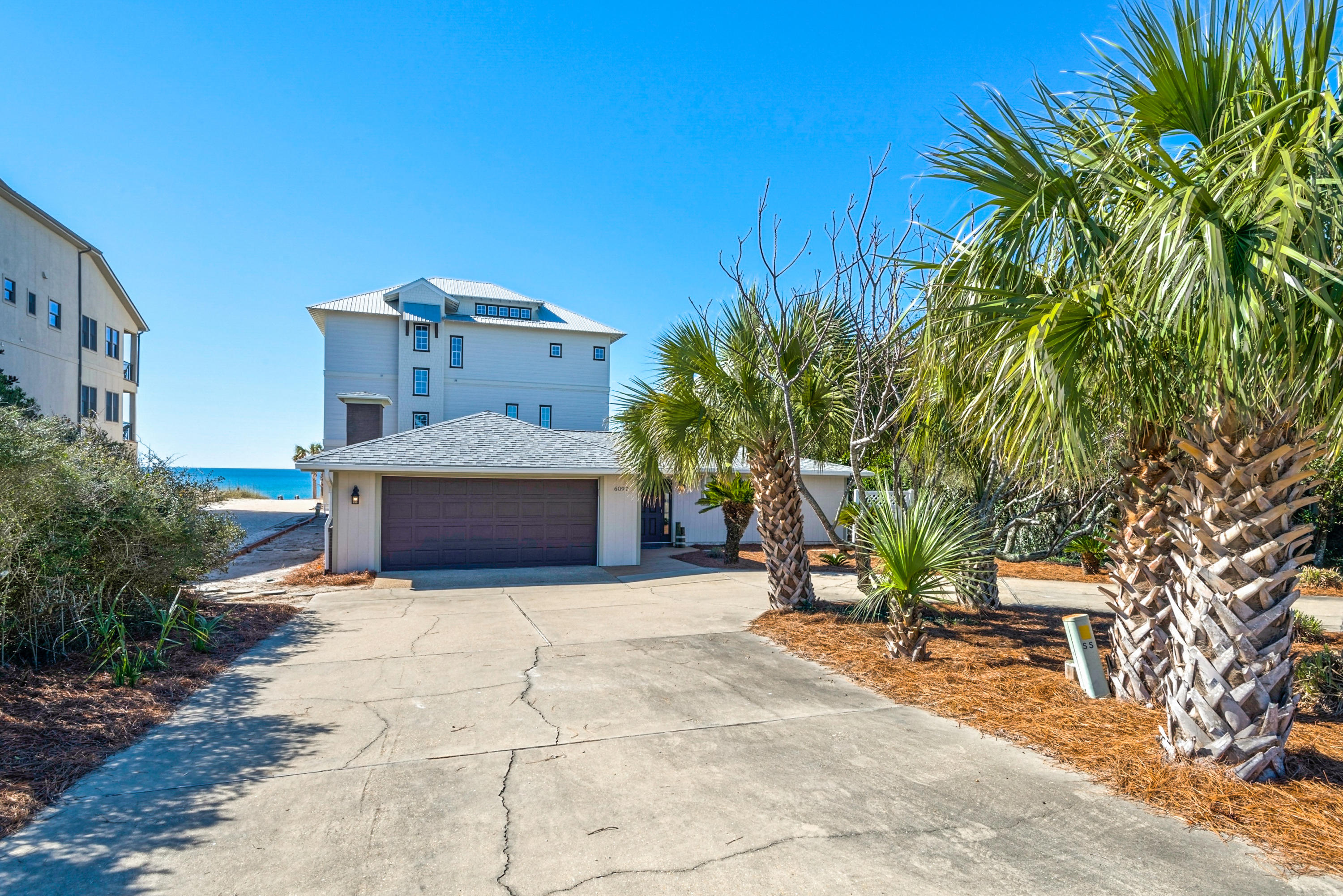 BEACH HIGHLAND - Residential