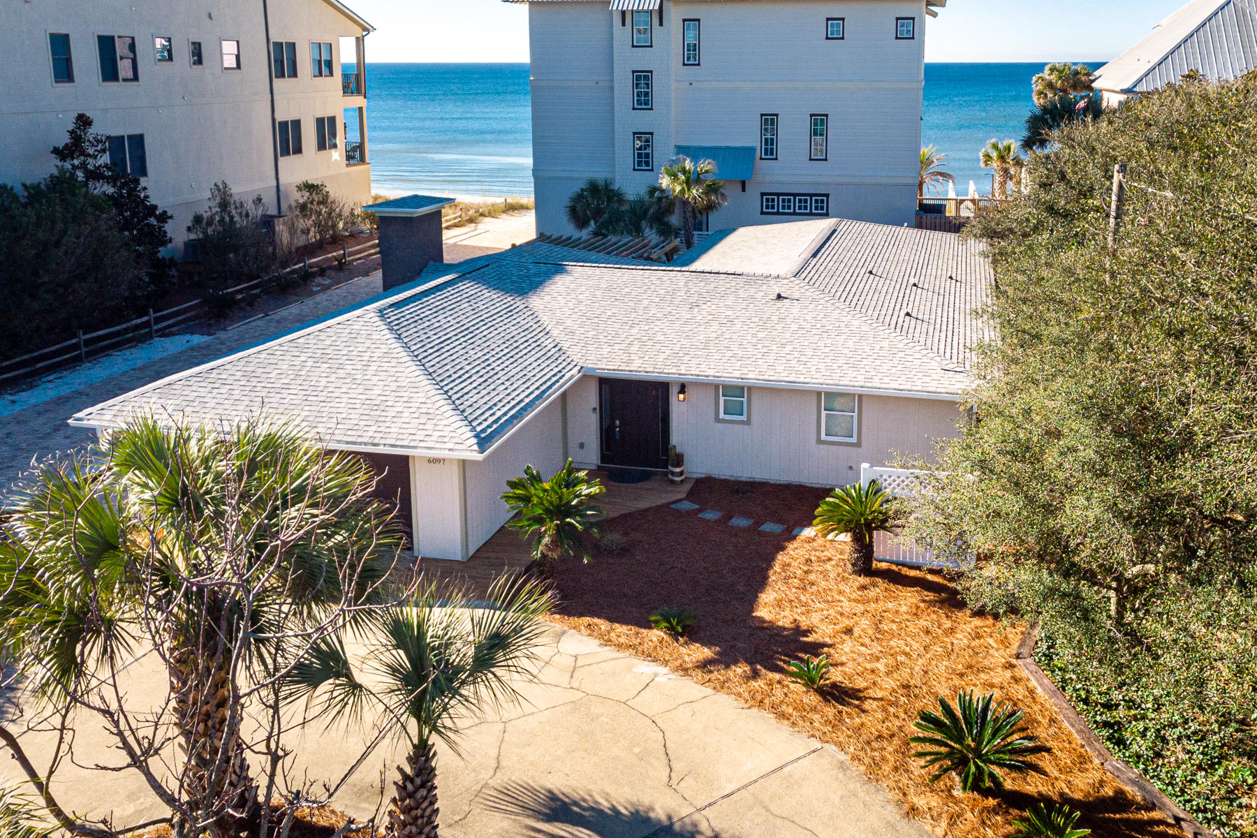 BEACH HIGHLAND - Residential