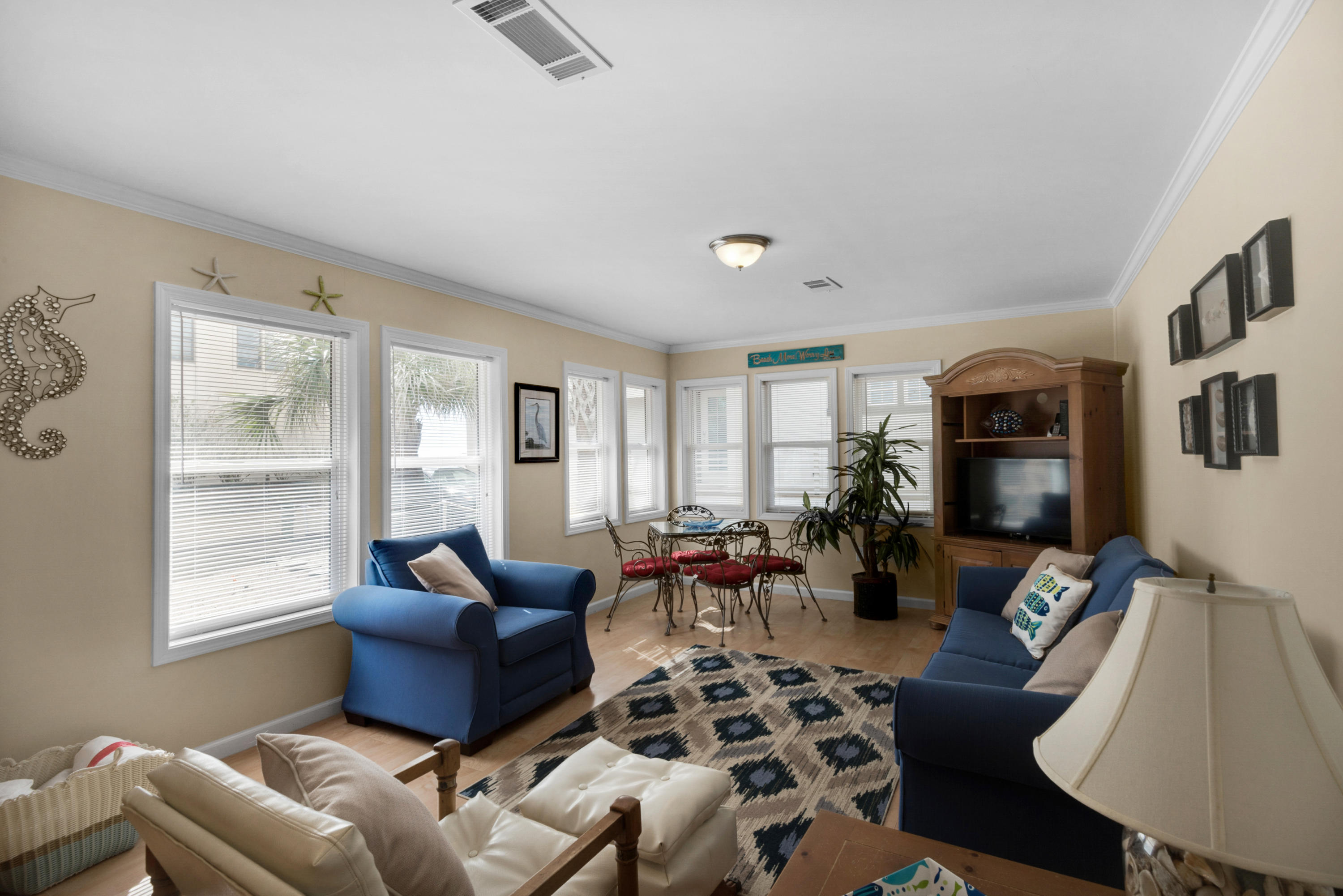 BEACH HIGHLAND - Residential