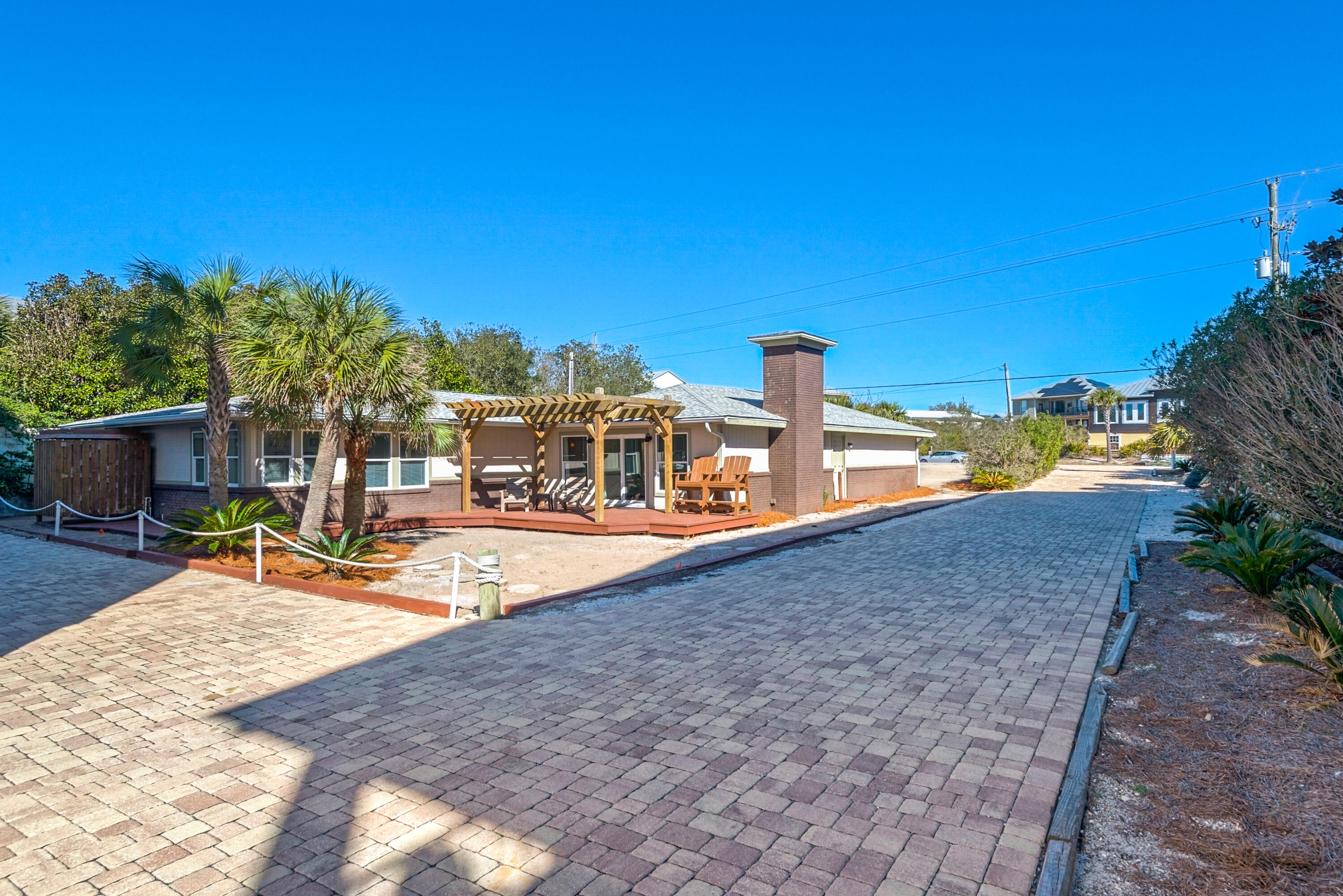 BEACH HIGHLAND - Residential