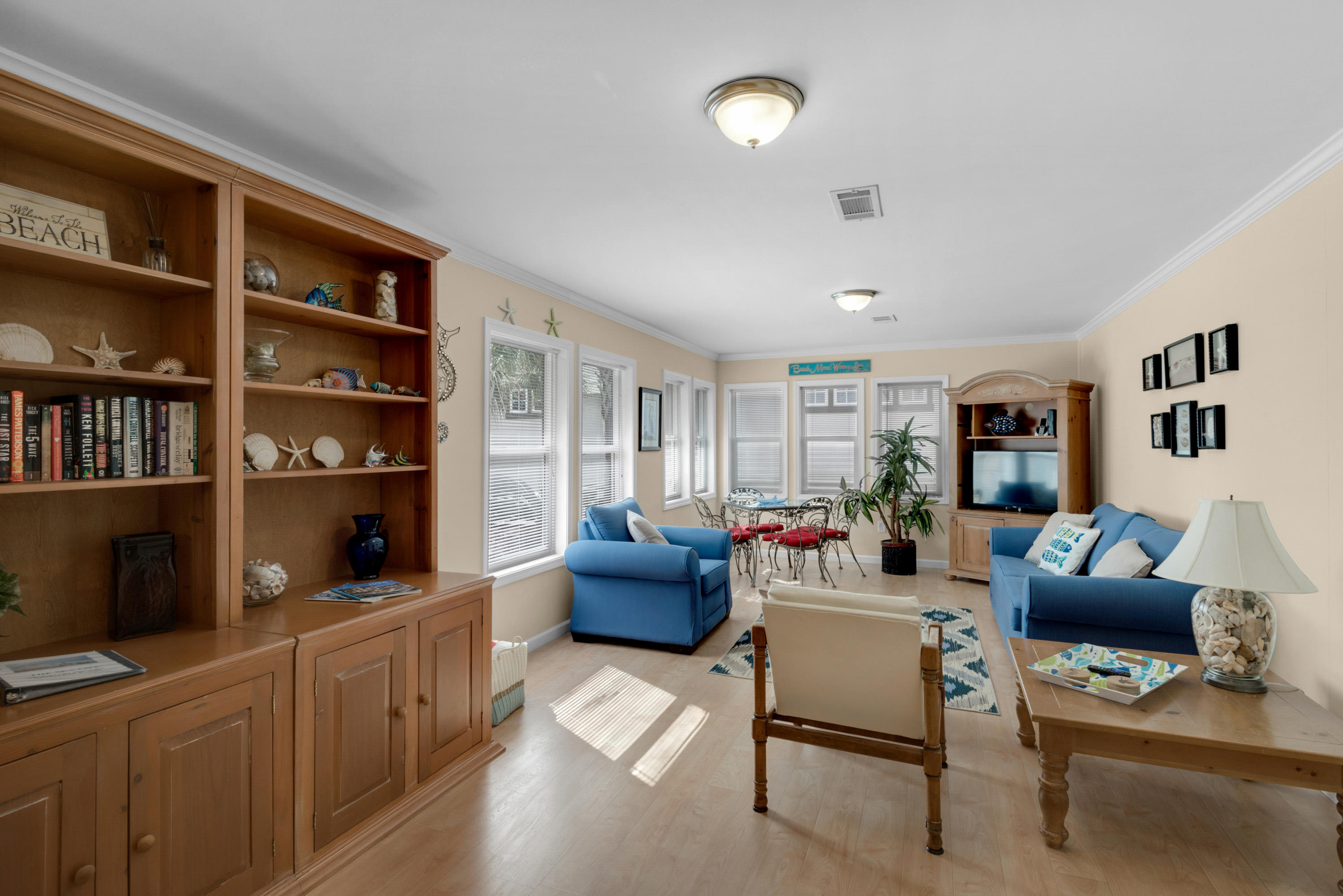 BEACH HIGHLAND - Residential