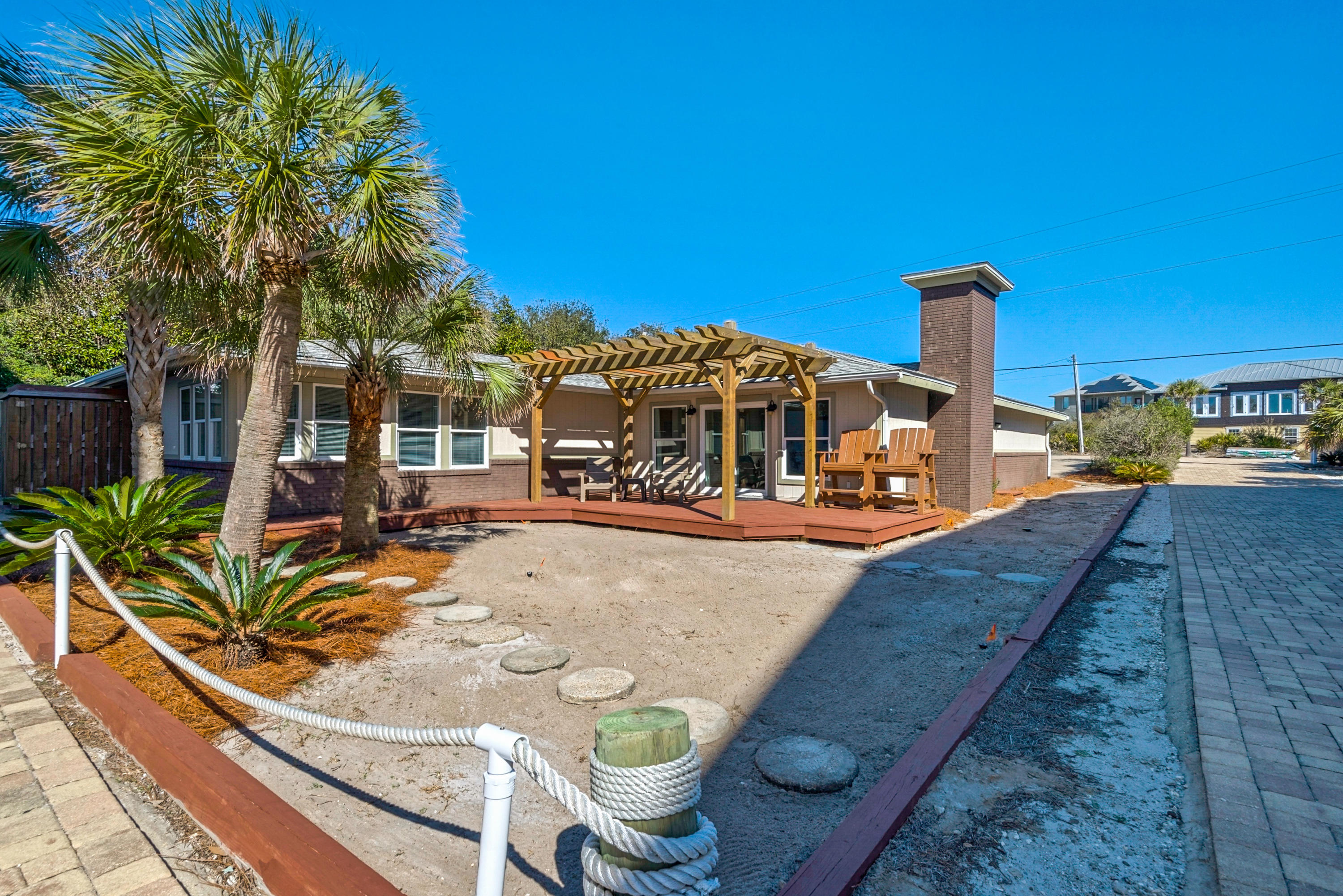 BEACH HIGHLAND - Residential