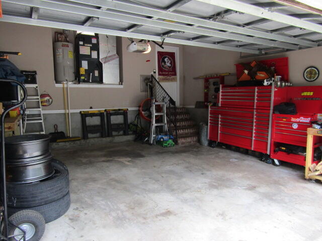 CRESTVIEW LOT 4 BLK 162 - Residential