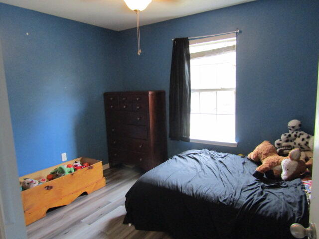 CRESTVIEW LOT 4 BLK 162 - Residential