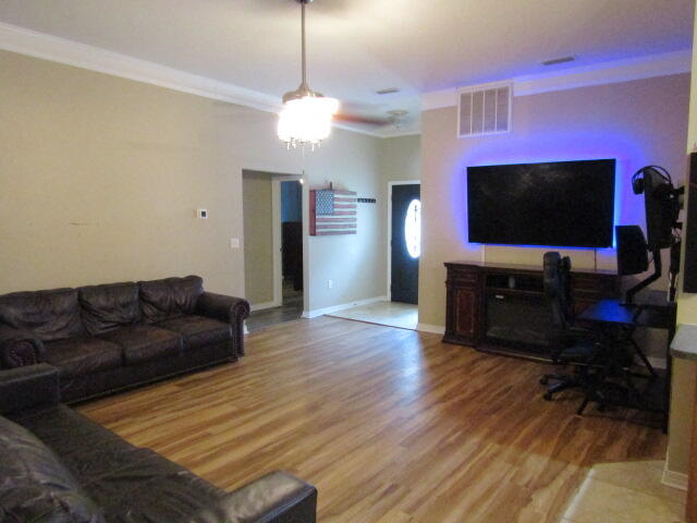 CRESTVIEW LOT 4 BLK 162 - Residential