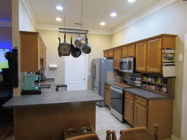 CRESTVIEW LOT 4 BLK 162 - Residential