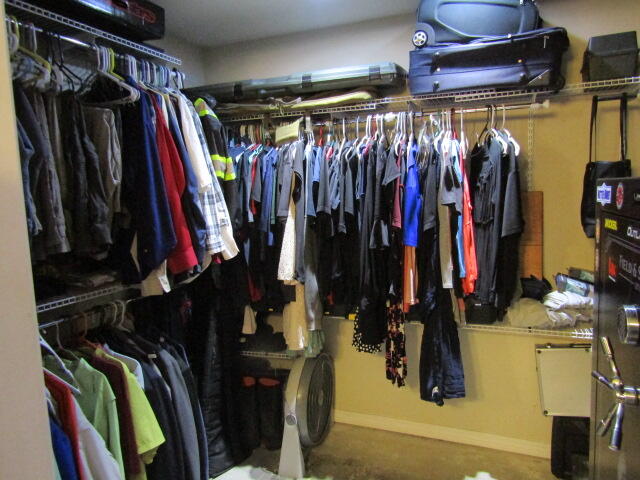 CRESTVIEW LOT 4 BLK 162 - Residential