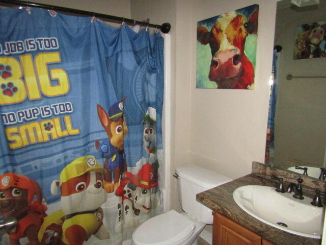 CRESTVIEW LOT 4 BLK 162 - Residential