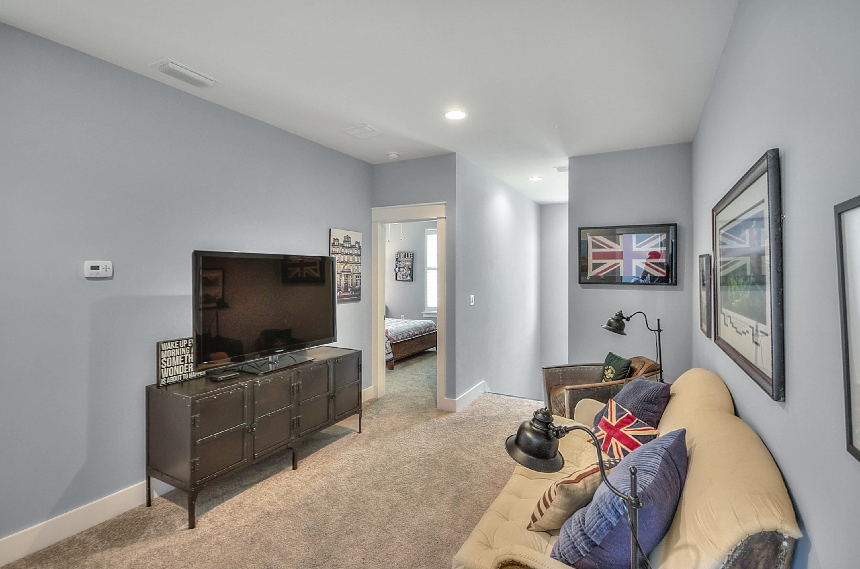 PARADISE COVE - Residential