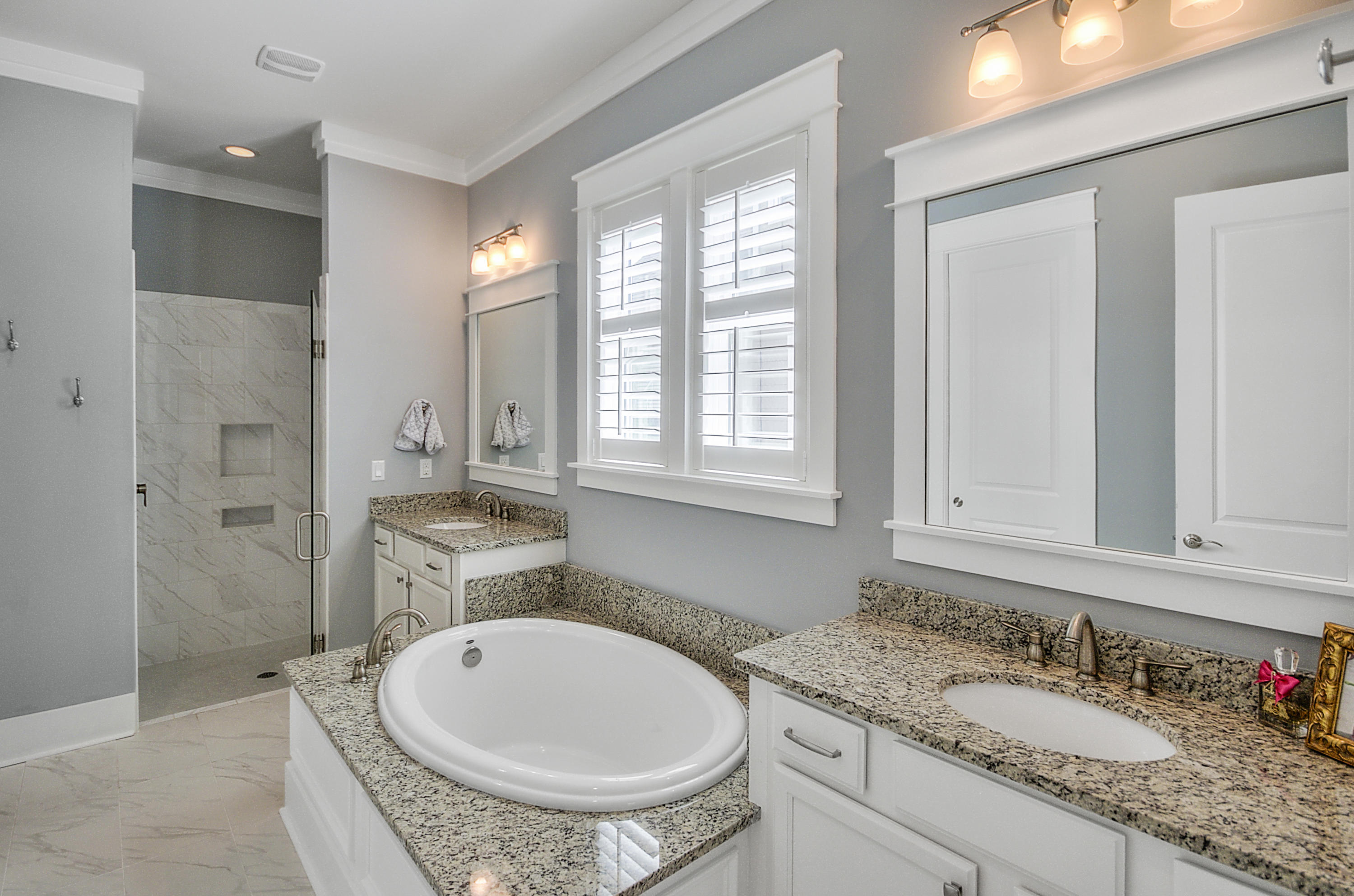 PARADISE COVE - Residential