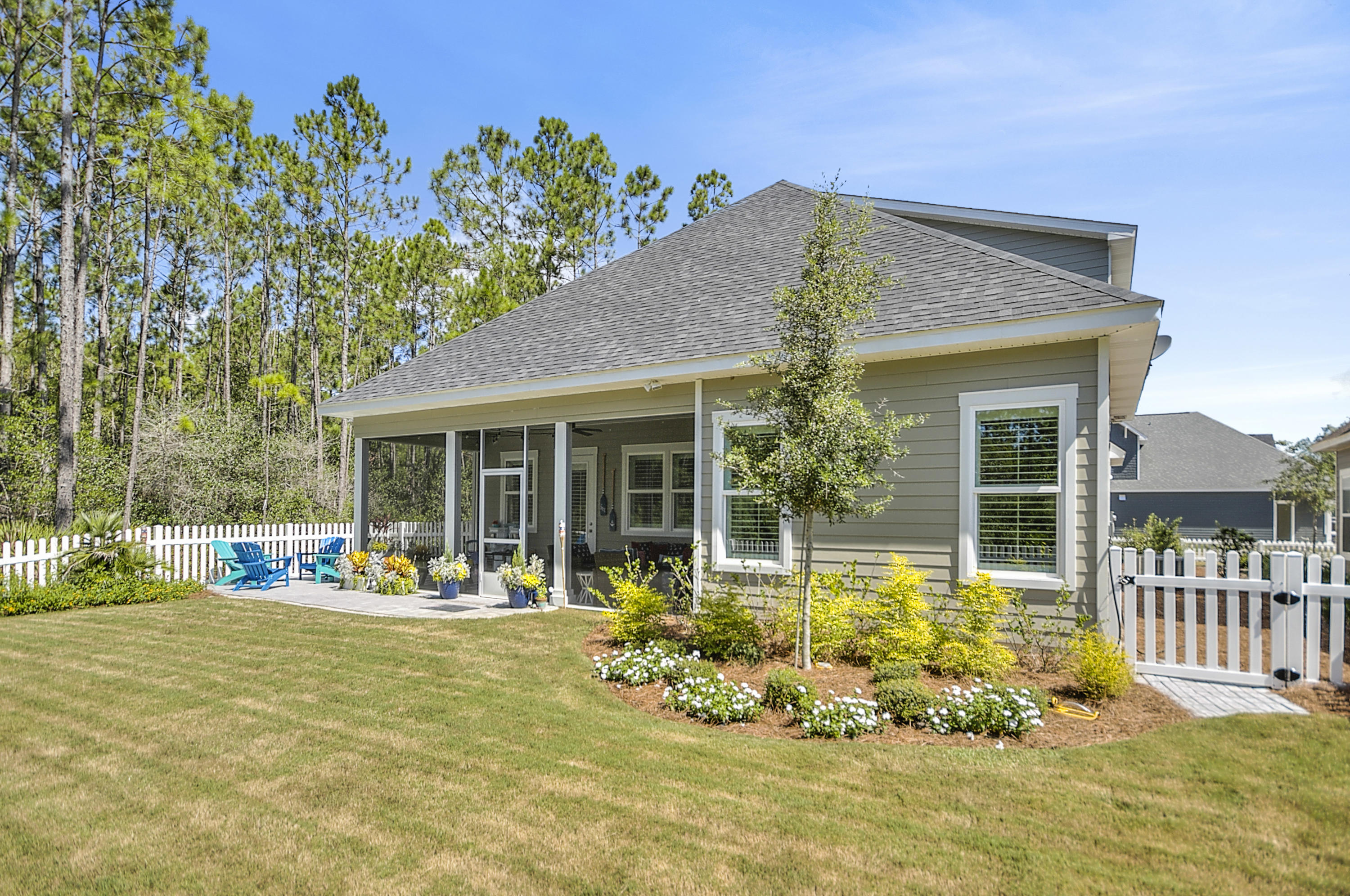 PARADISE COVE - Residential