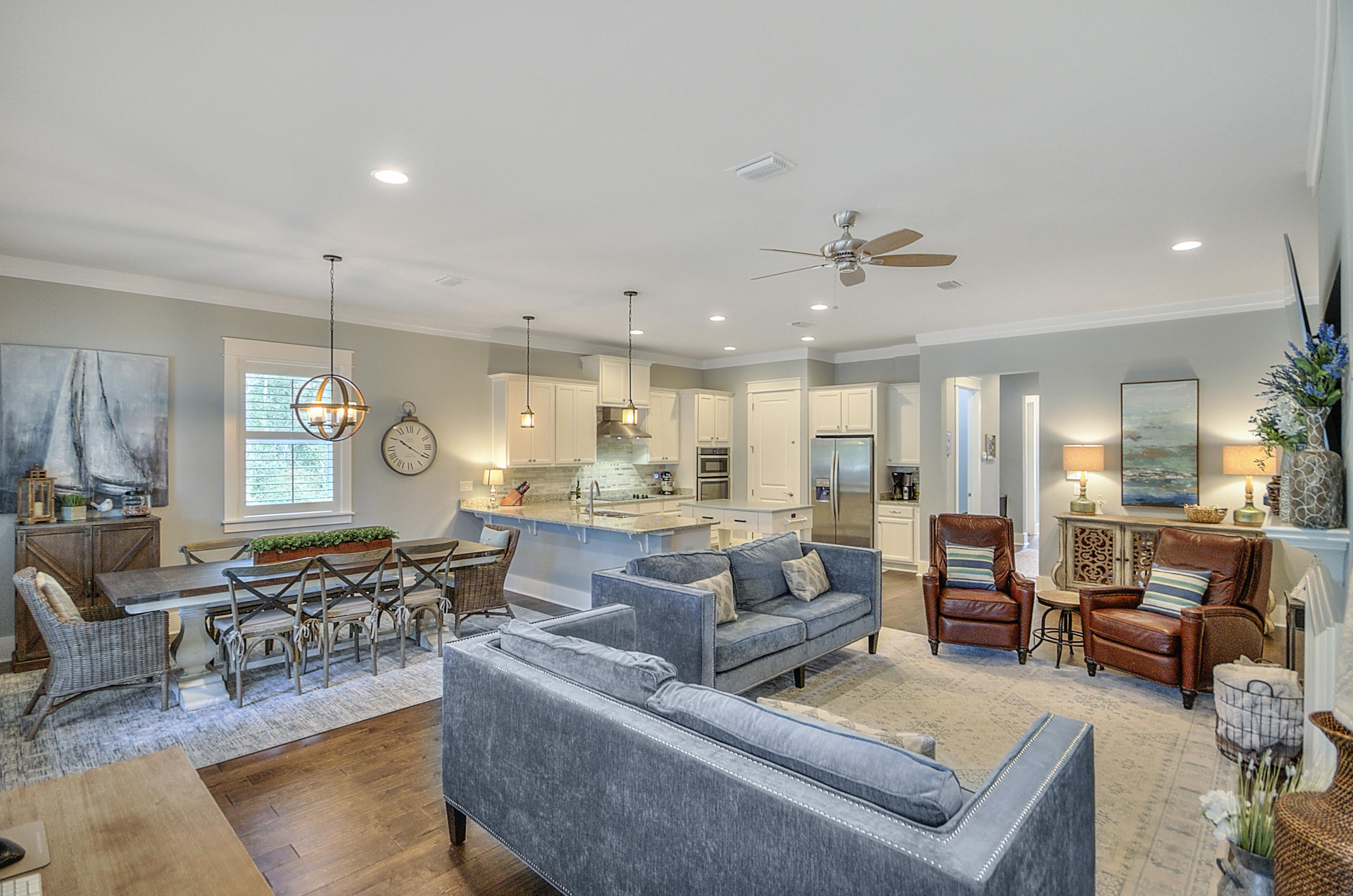 PARADISE COVE - Residential