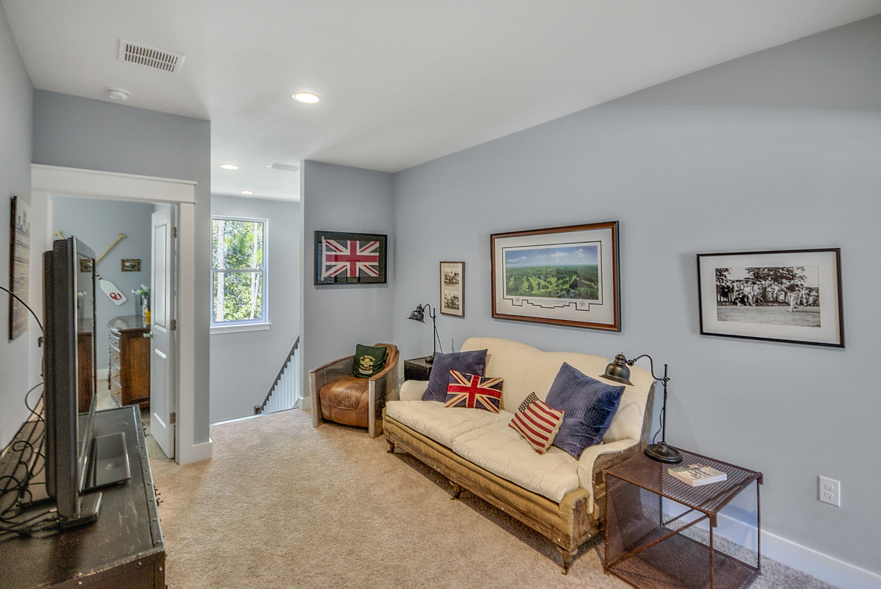 PARADISE COVE - Residential