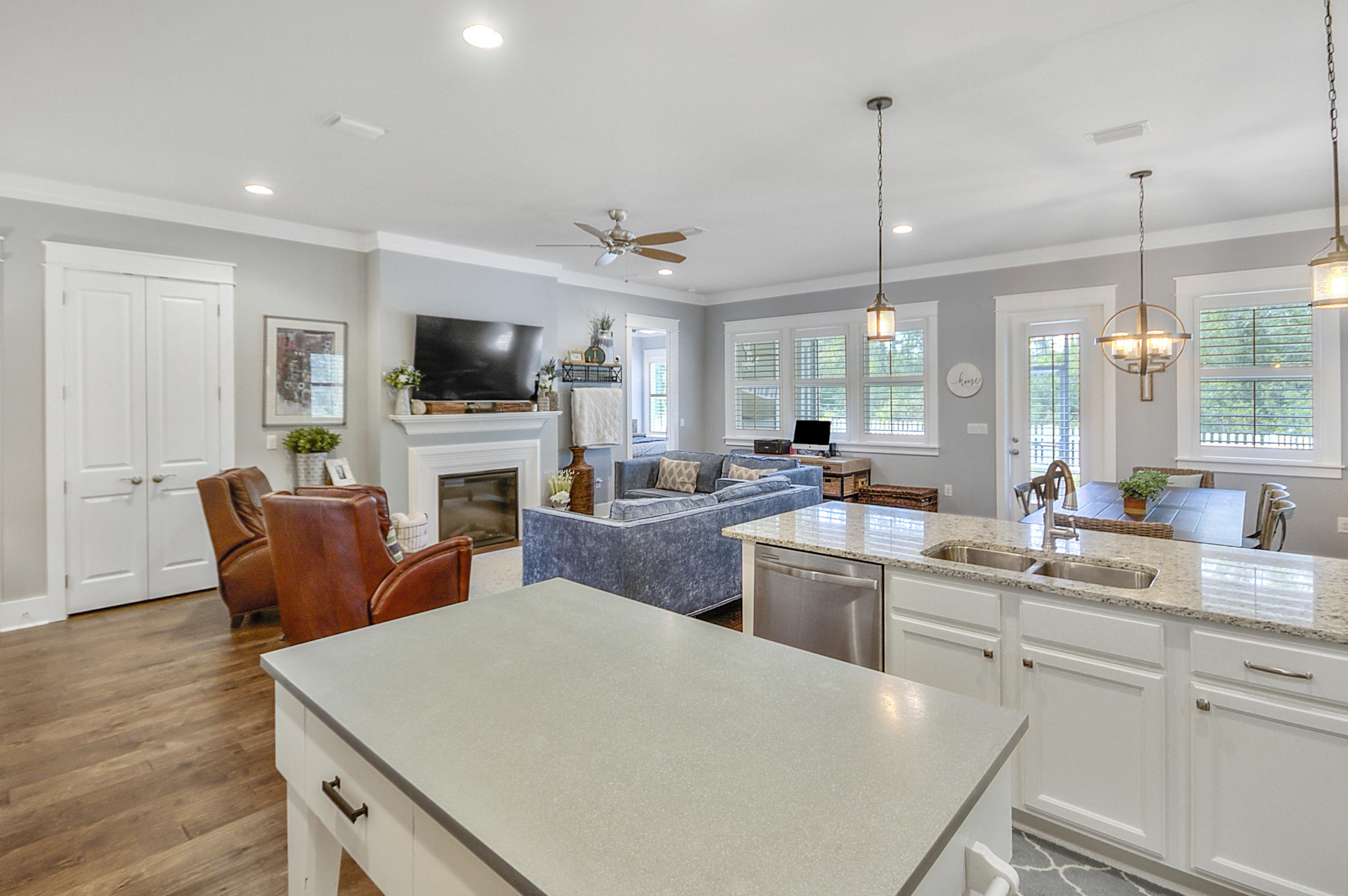 PARADISE COVE - Residential