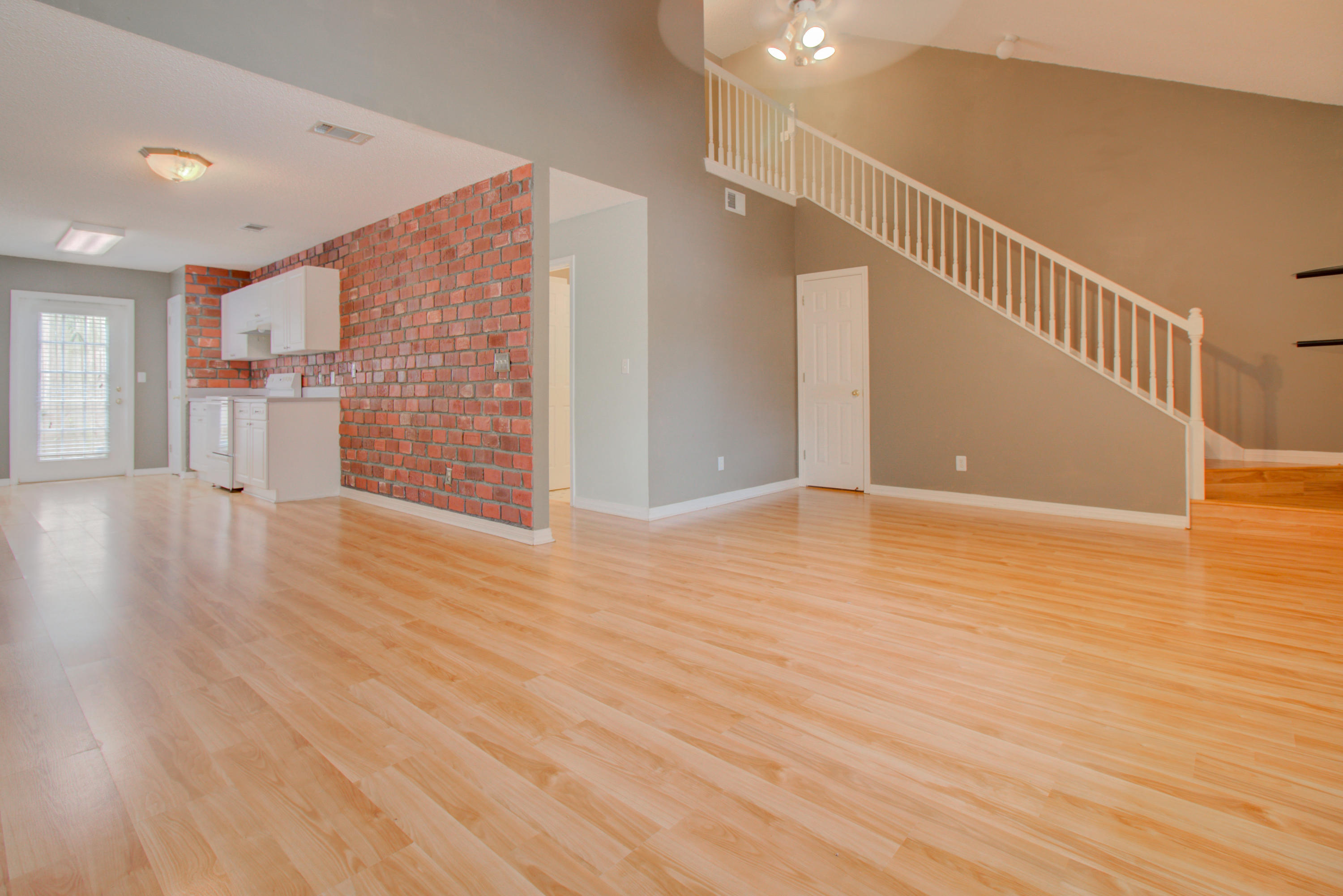 CAMBRIDGE VILLAGE T/H - Residential