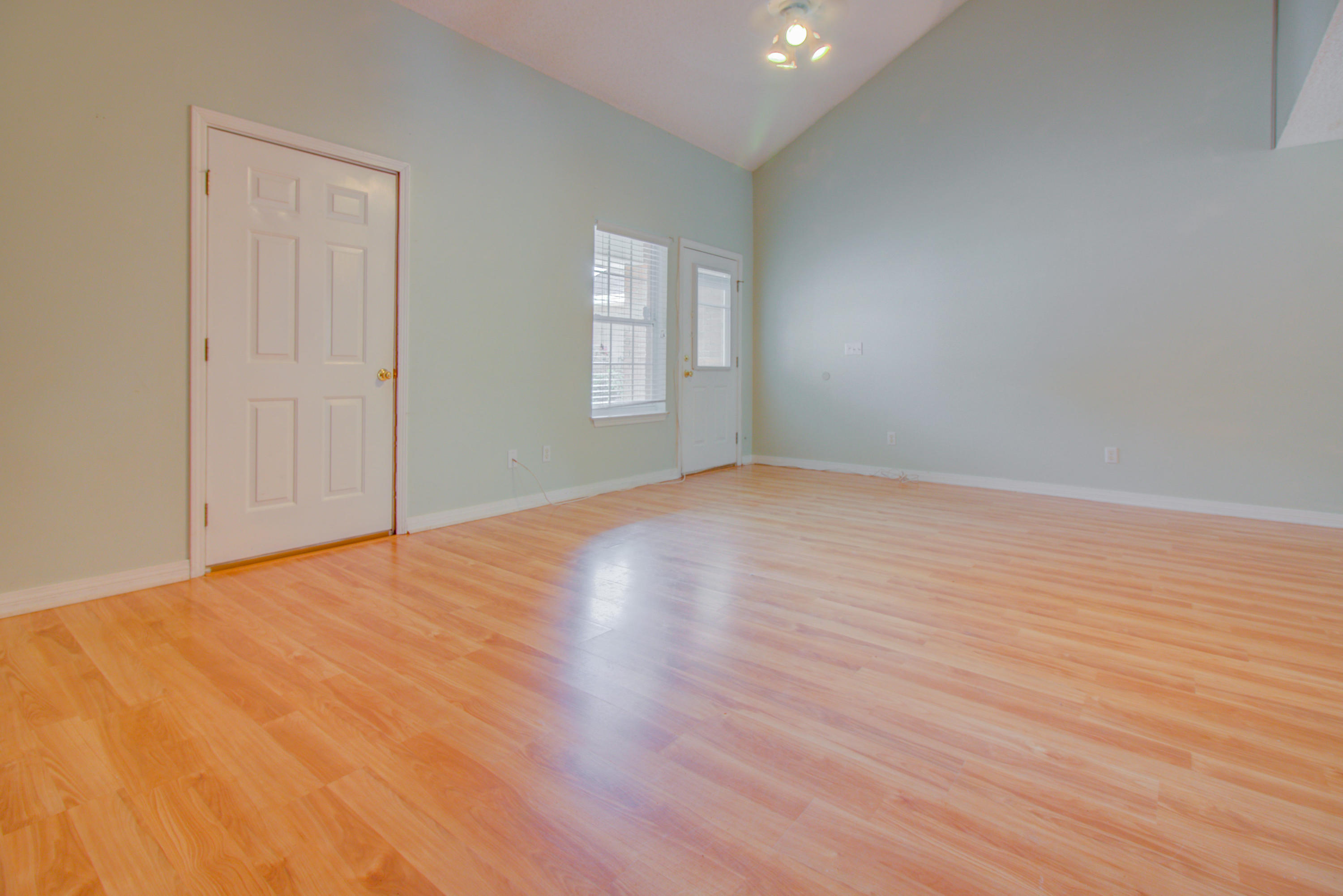 CAMBRIDGE VILLAGE T/H - Residential