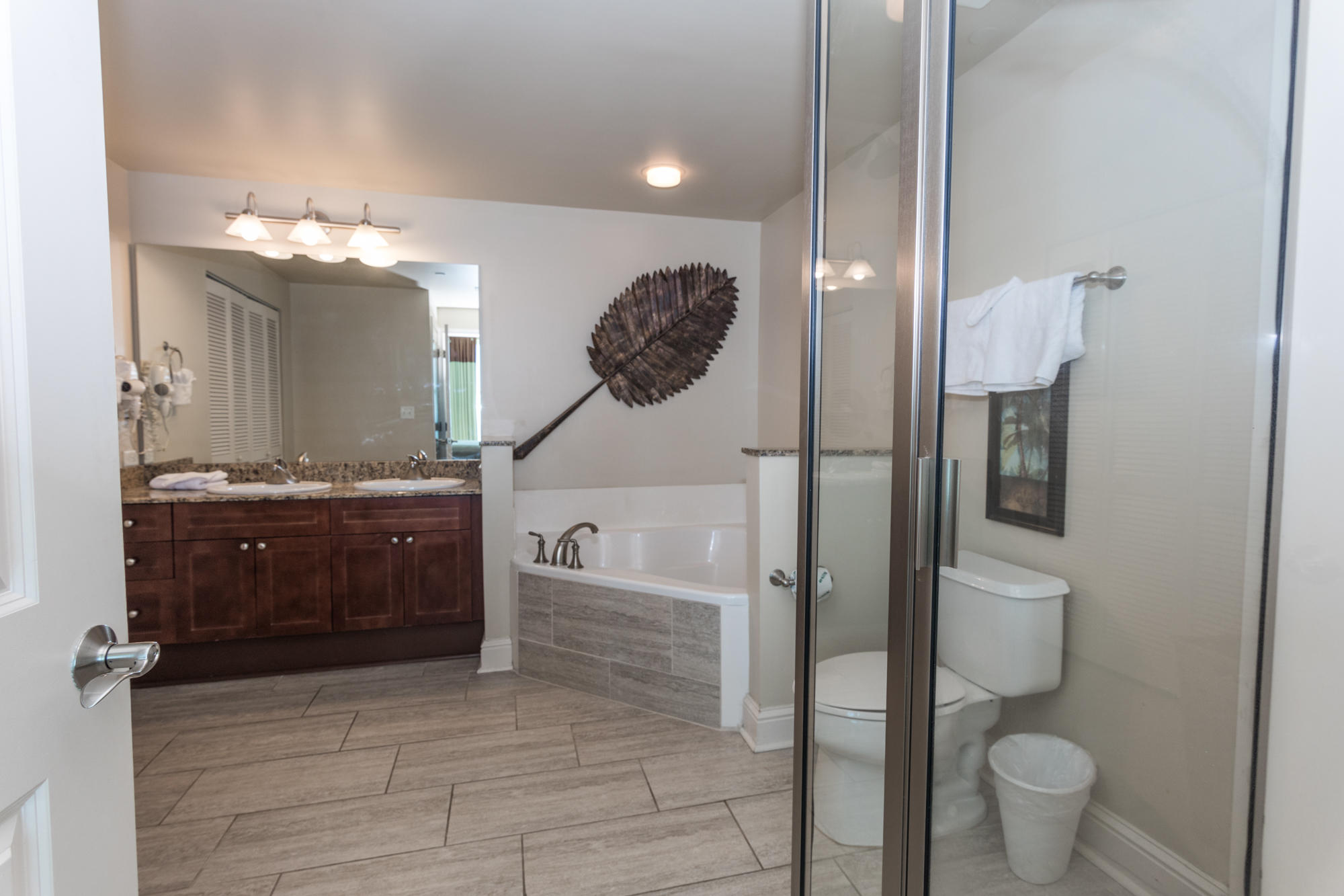 aqua condo - Residential