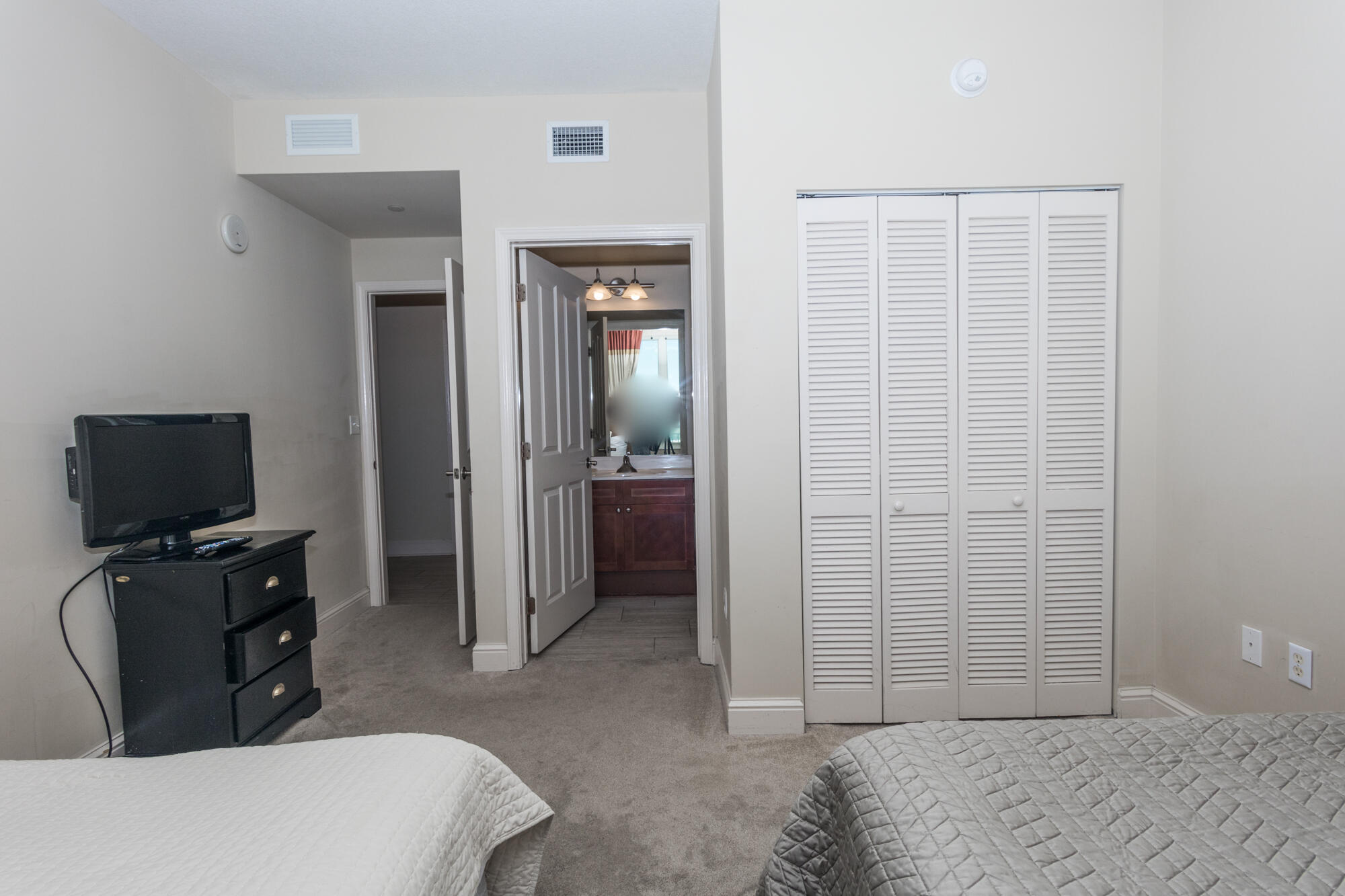 aqua condo - Residential