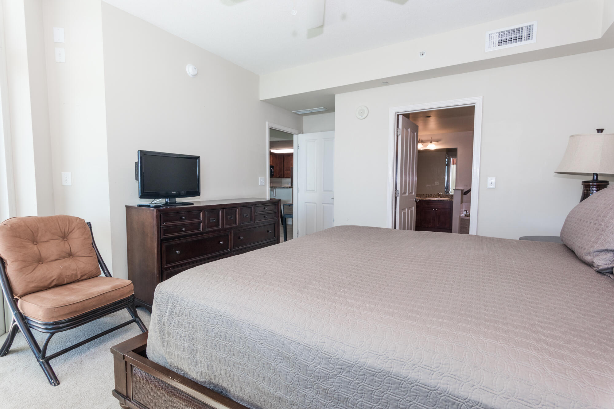 aqua condo - Residential