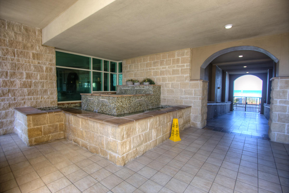 aqua condo - Residential