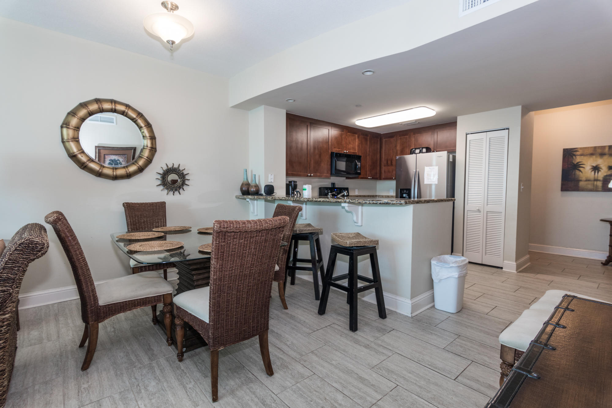 aqua condo - Residential