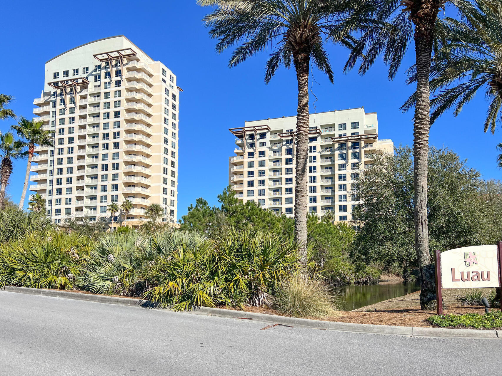 Location, location - Gulf Side of Sandestin Resort with VERY close access to the beach. This 7th floor, one bedroom condominium sleeps 4 is located in the popular Luau buildings with east/southeast gulf views. Coastal decor, private balcony, washer/dryer and rental history! Luau is a gated complex that offers covered parking, owner storage cage, a large saltwater pool, rooftop observation deck, grilling area, fitness center and pathway to the beach. A few of the Sandestin Resort amenities are - beach, private beach club, tunnel between north and south sides of the resort, multiple golf courses, bike/walking paths, marina, bay access, tennis, Village of Baytowne Wharf with eateries and entertainment.