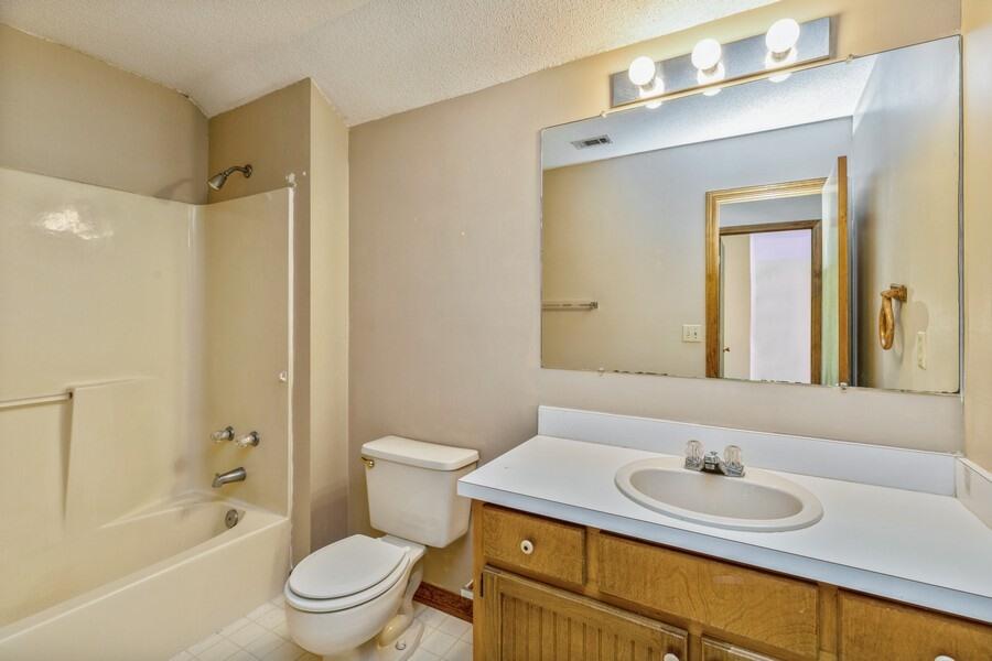 VILLAGE WEST - Residential