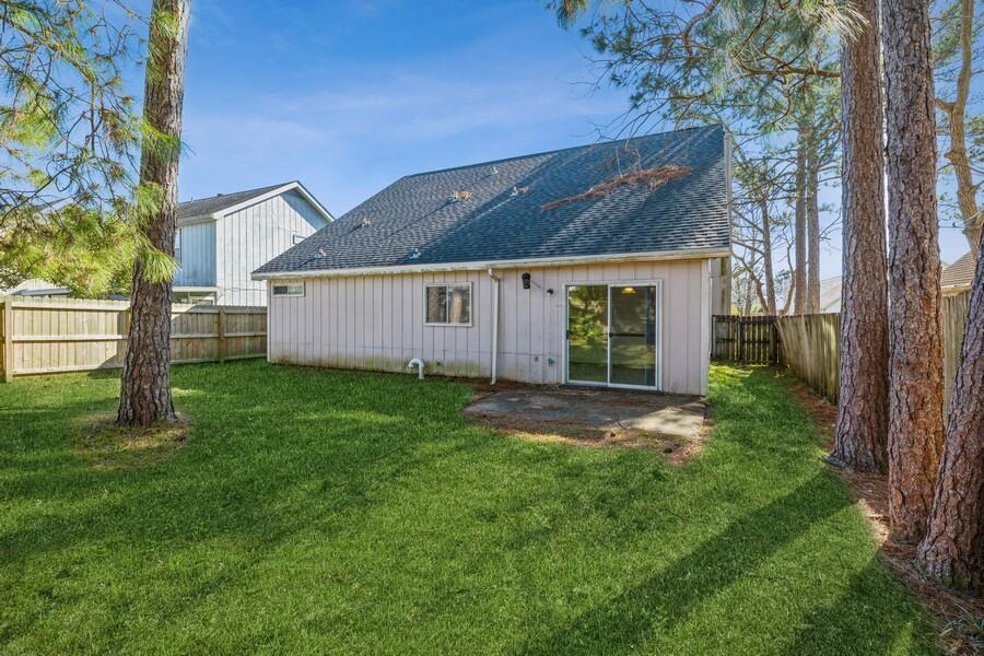 VILLAGE WEST - Residential