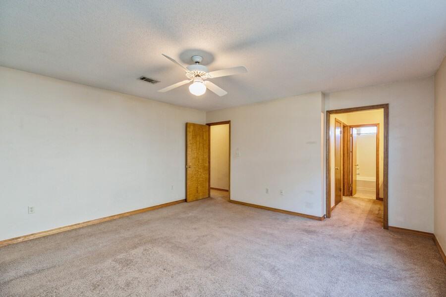 VILLAGE WEST - Residential