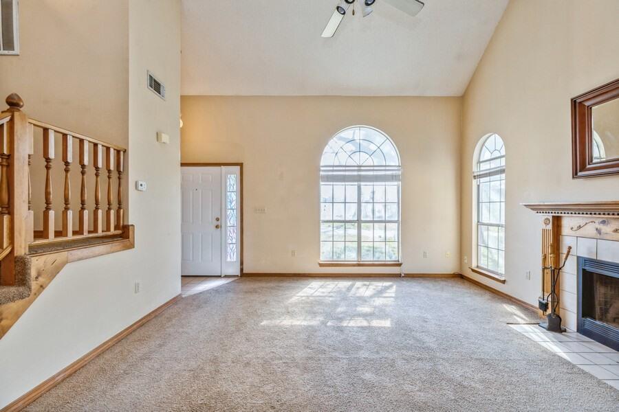 VILLAGE WEST - Residential