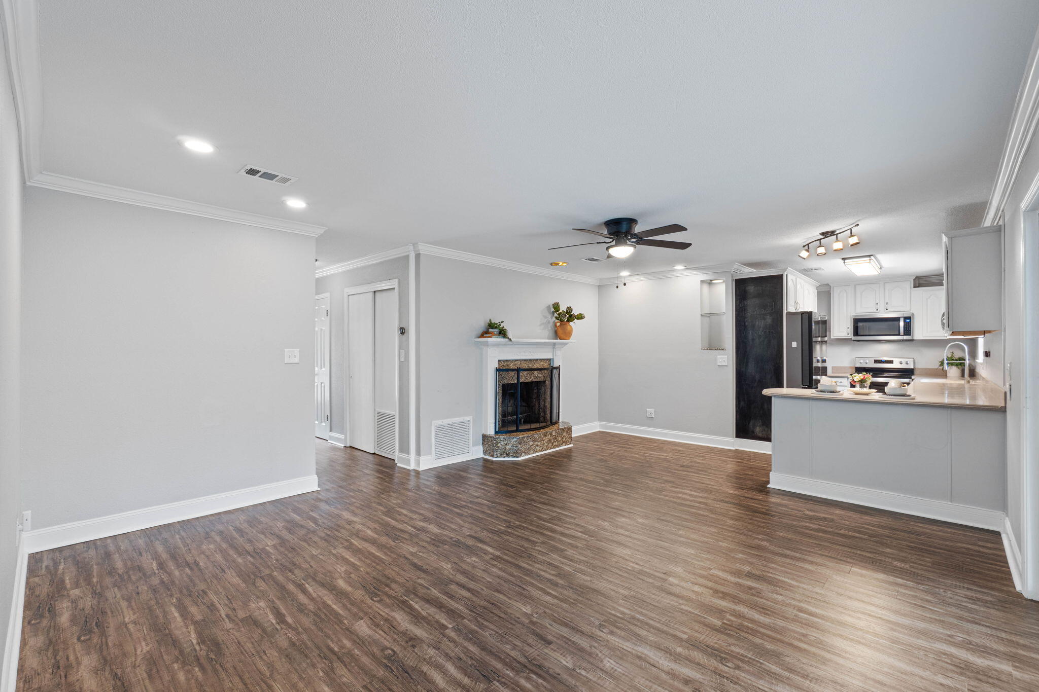 BAYOU WOODS 2ND ADDN - Residential