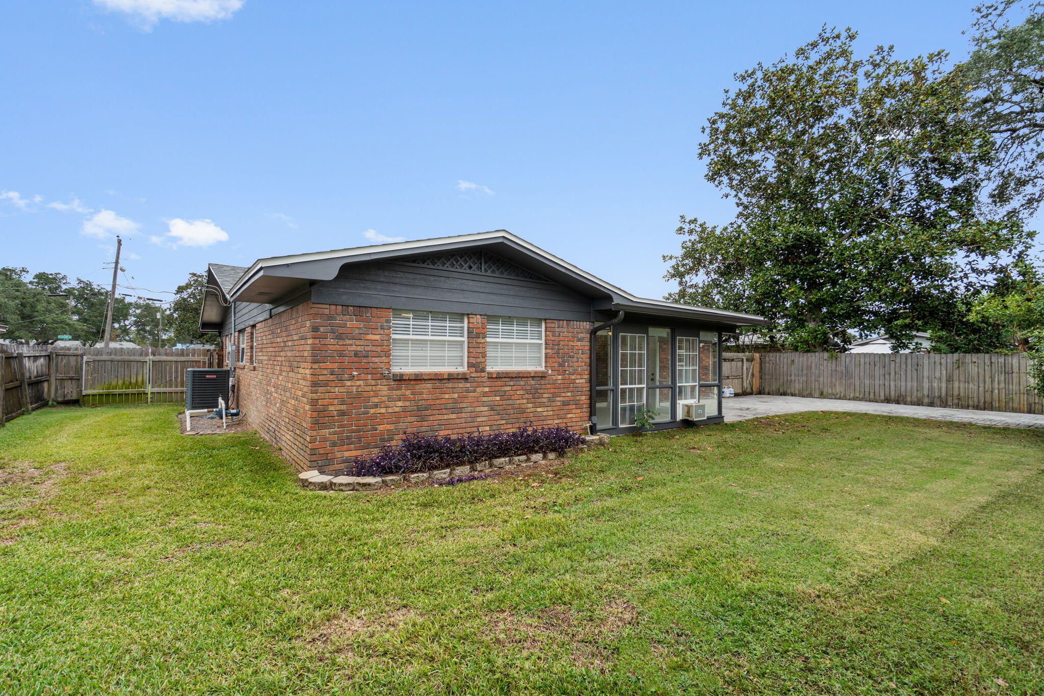 BAYOU WOODS 2ND ADDN - Residential