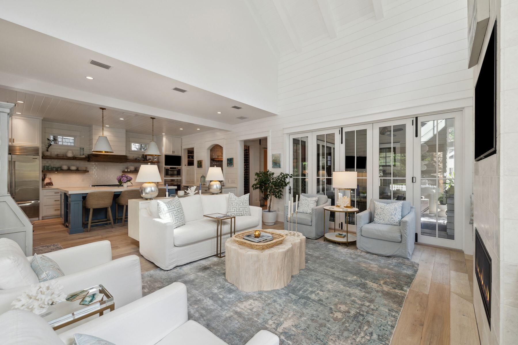 77 Salt Box Lane