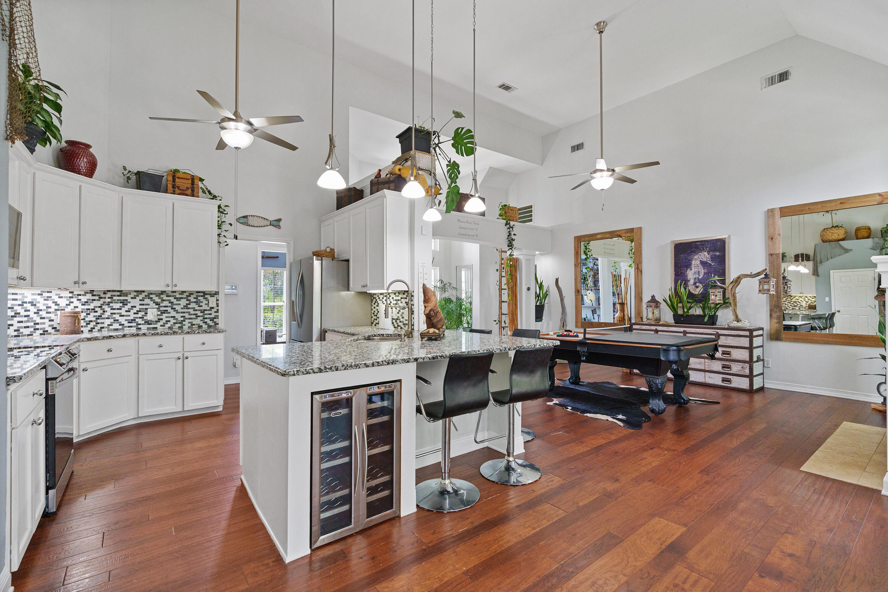 HOLIDAY SHORES ESTATES - Residential