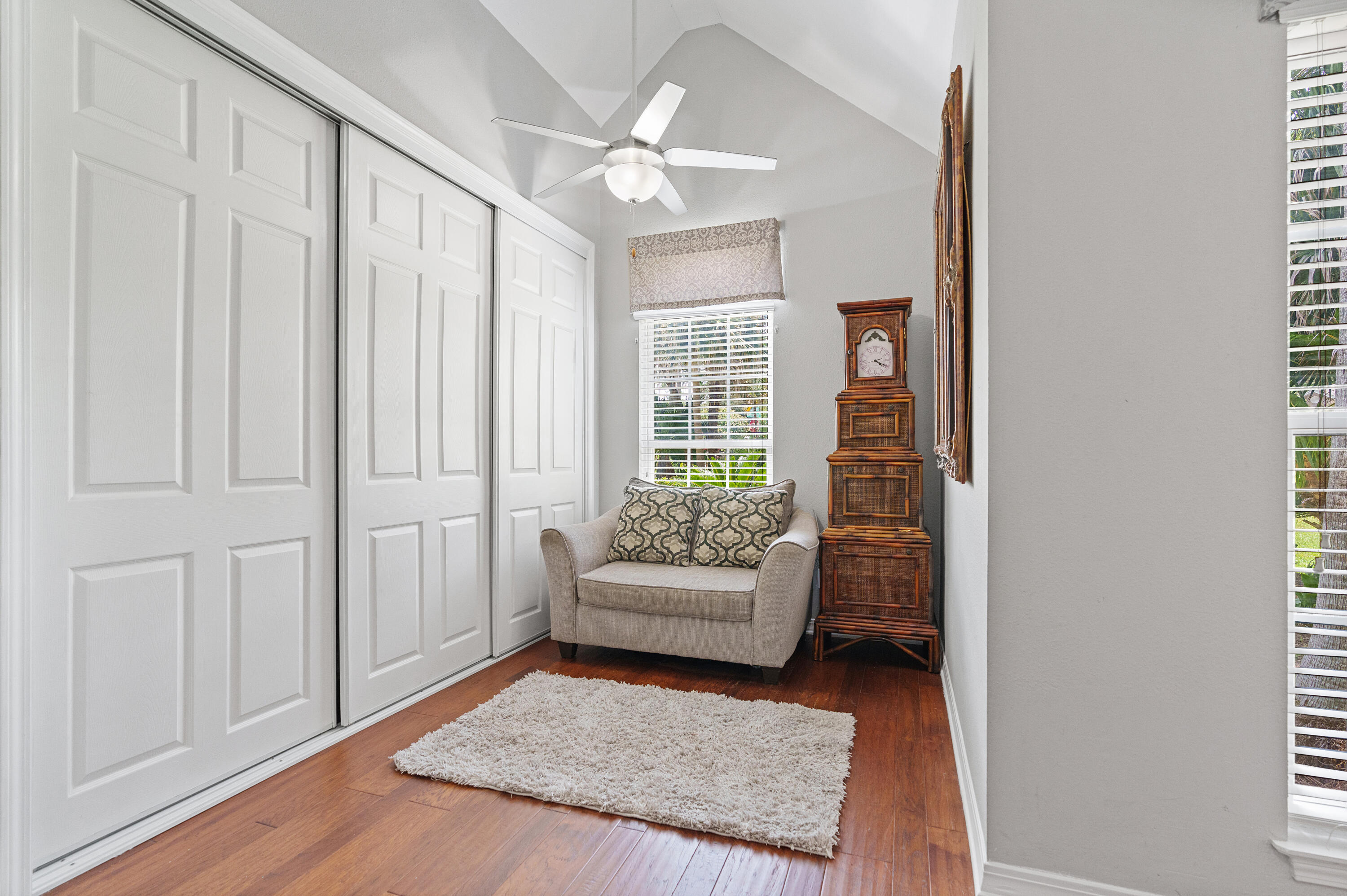HOLIDAY SHORES ESTATES - Residential