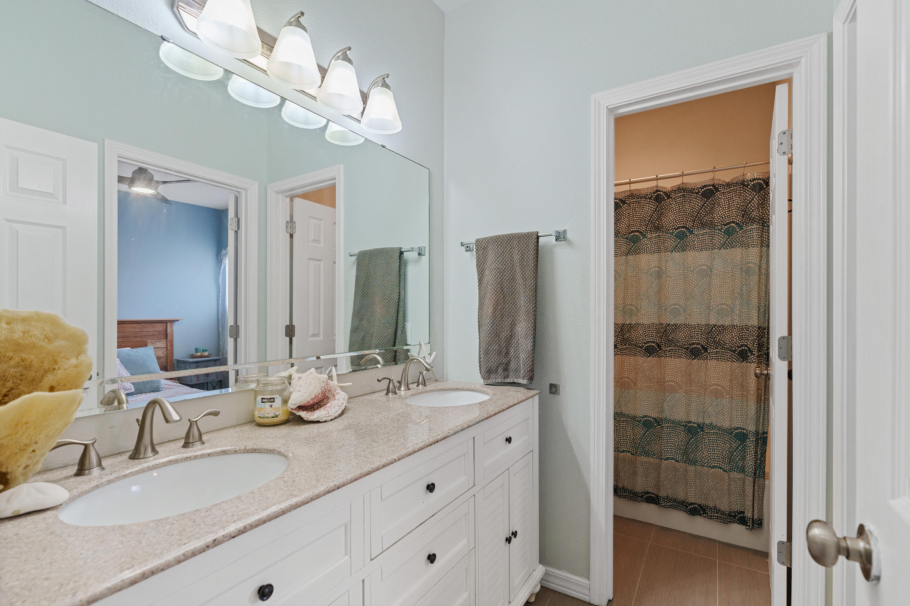 HOLIDAY SHORES ESTATES - Residential
