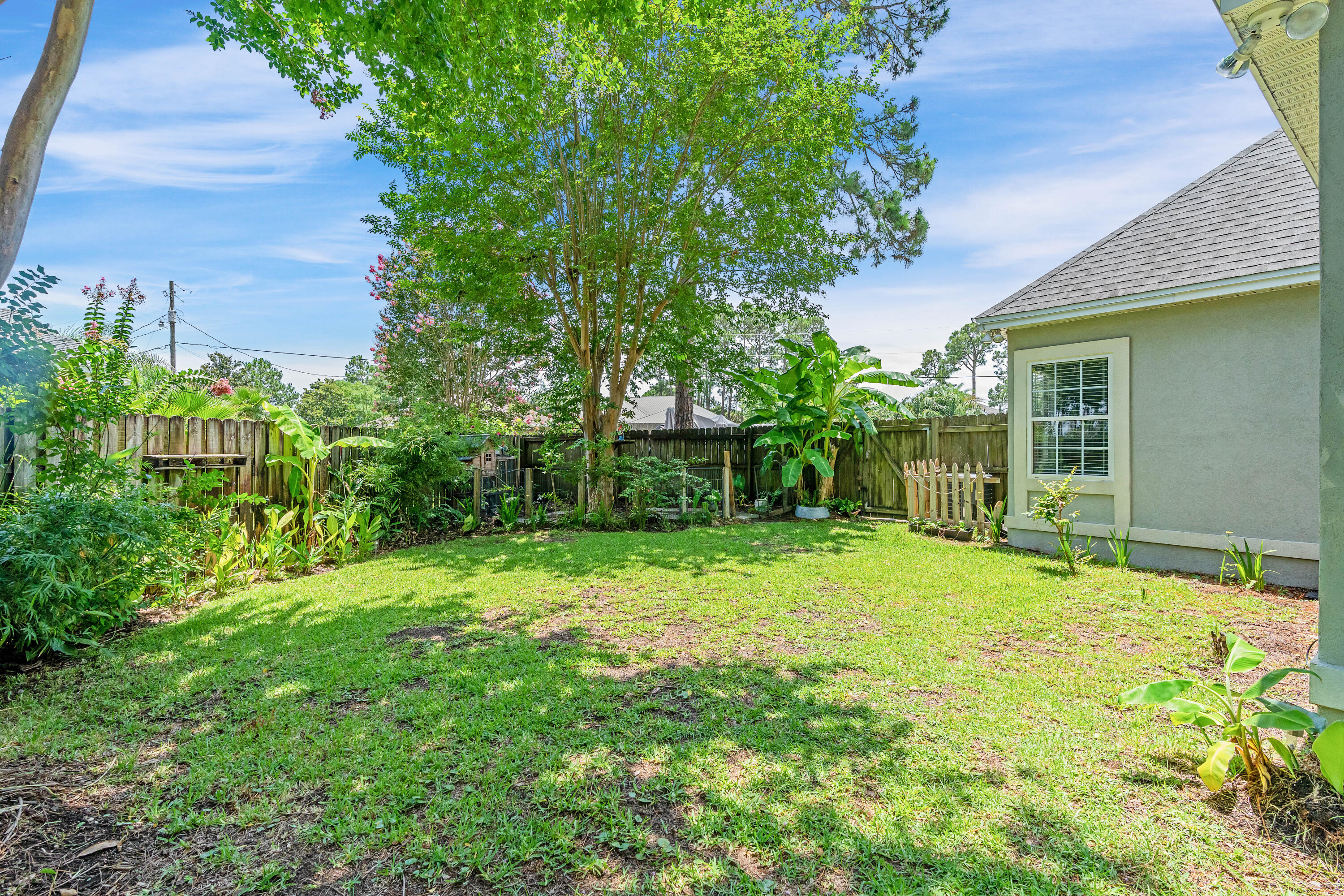 HOLIDAY SHORES ESTATES - Residential