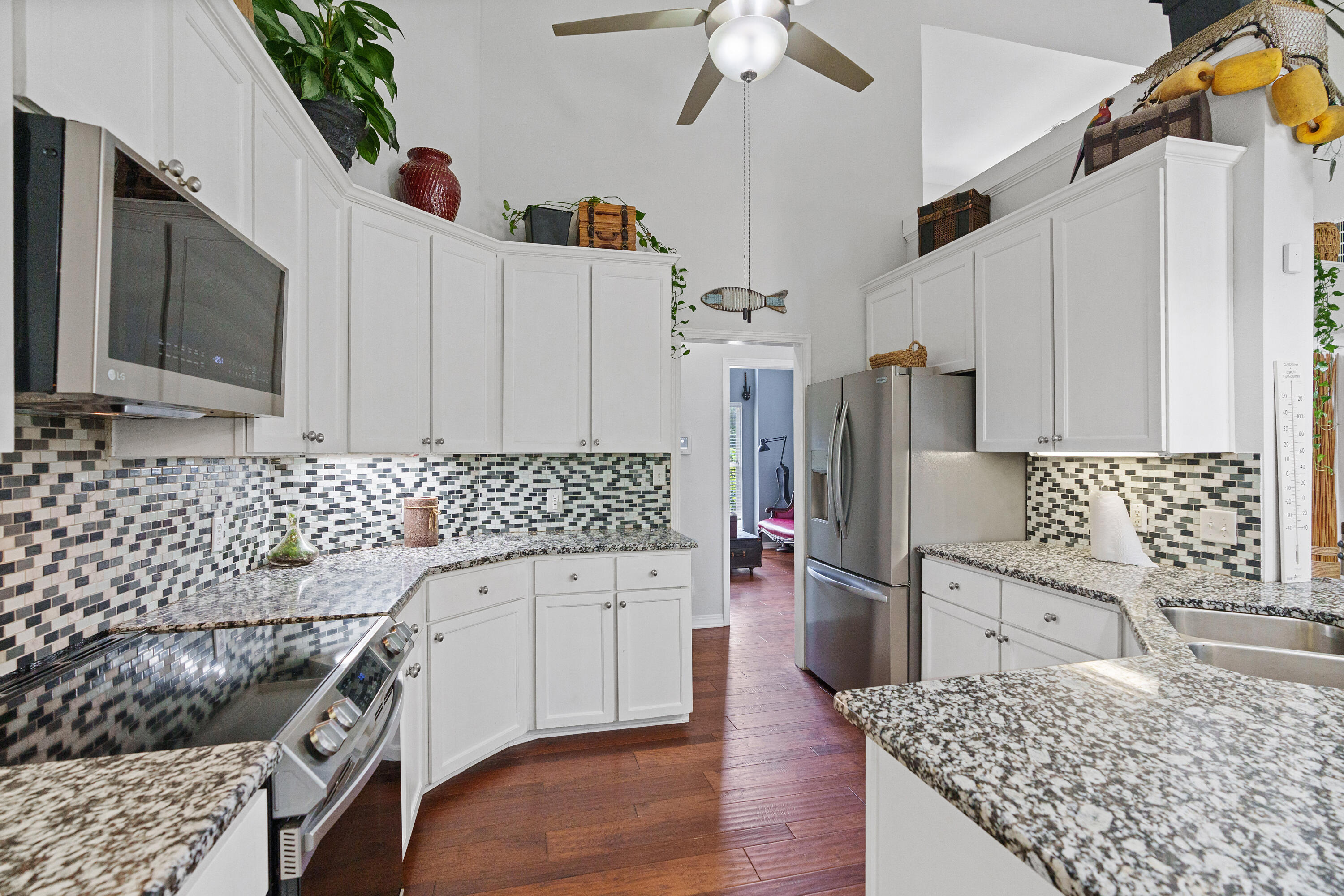 HOLIDAY SHORES ESTATES - Residential