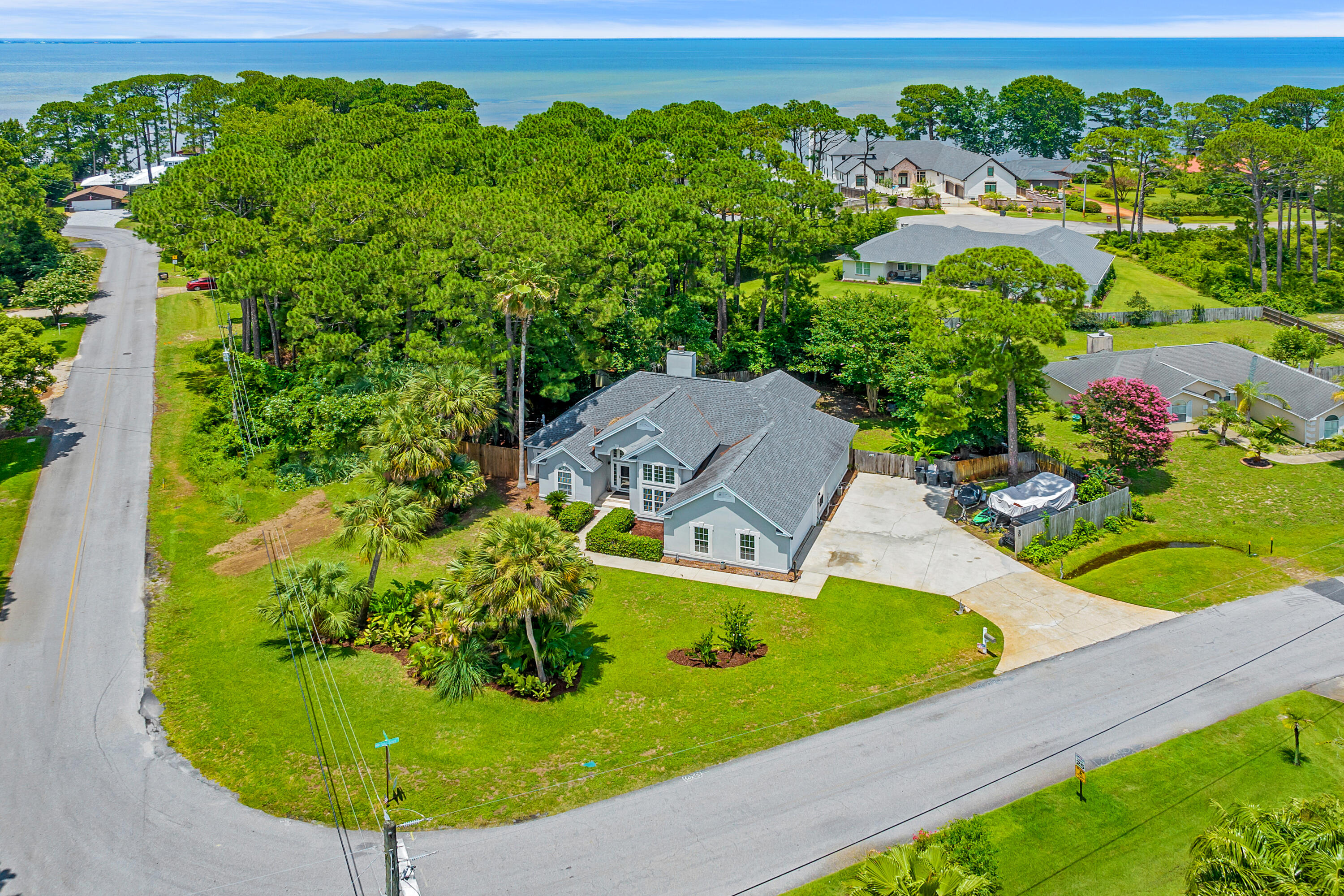 HOLIDAY SHORES ESTATES - Residential