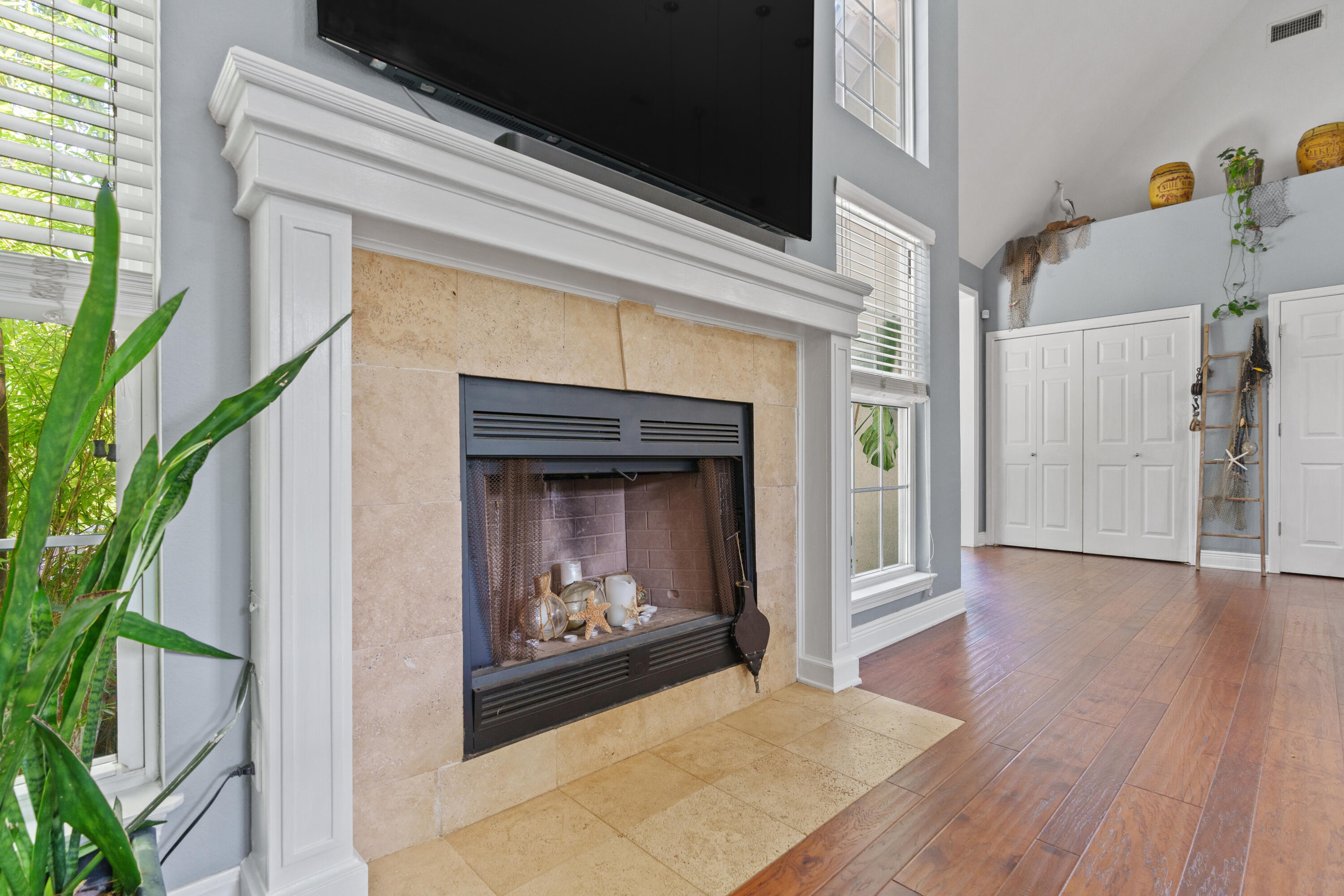 HOLIDAY SHORES ESTATES - Residential
