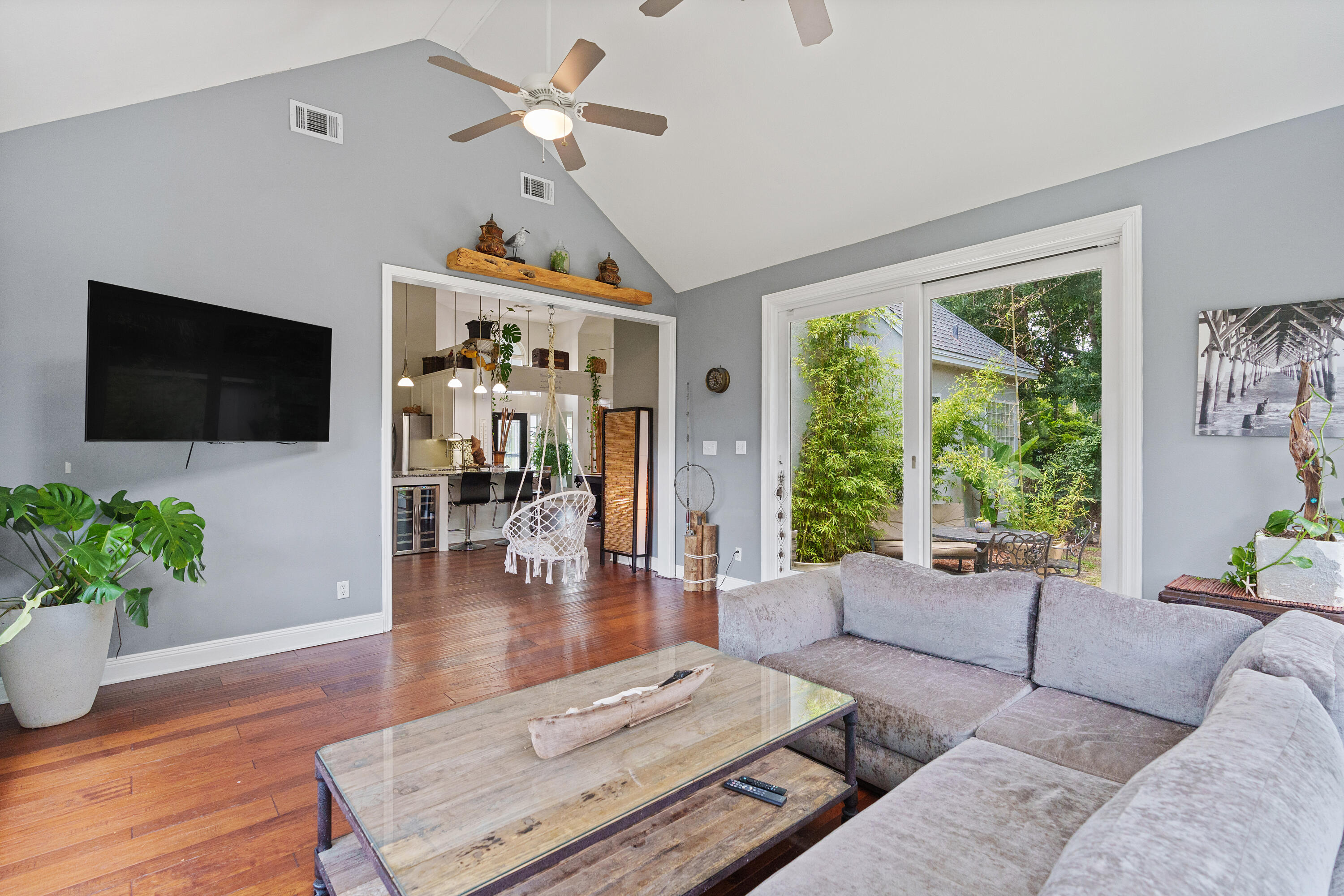 HOLIDAY SHORES ESTATES - Residential